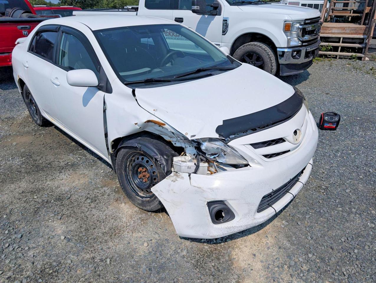 2011 Toyota Corolla Base White vin: 2T1BU4EE9BC714582