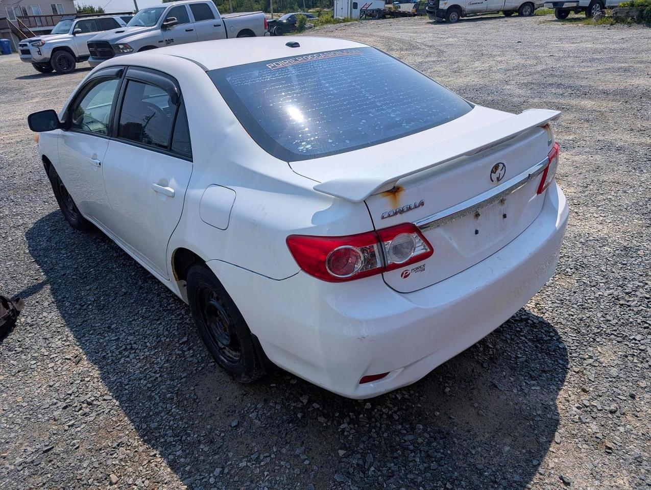 2011 Toyota Corolla Base White vin: 2T1BU4EE9BC714582