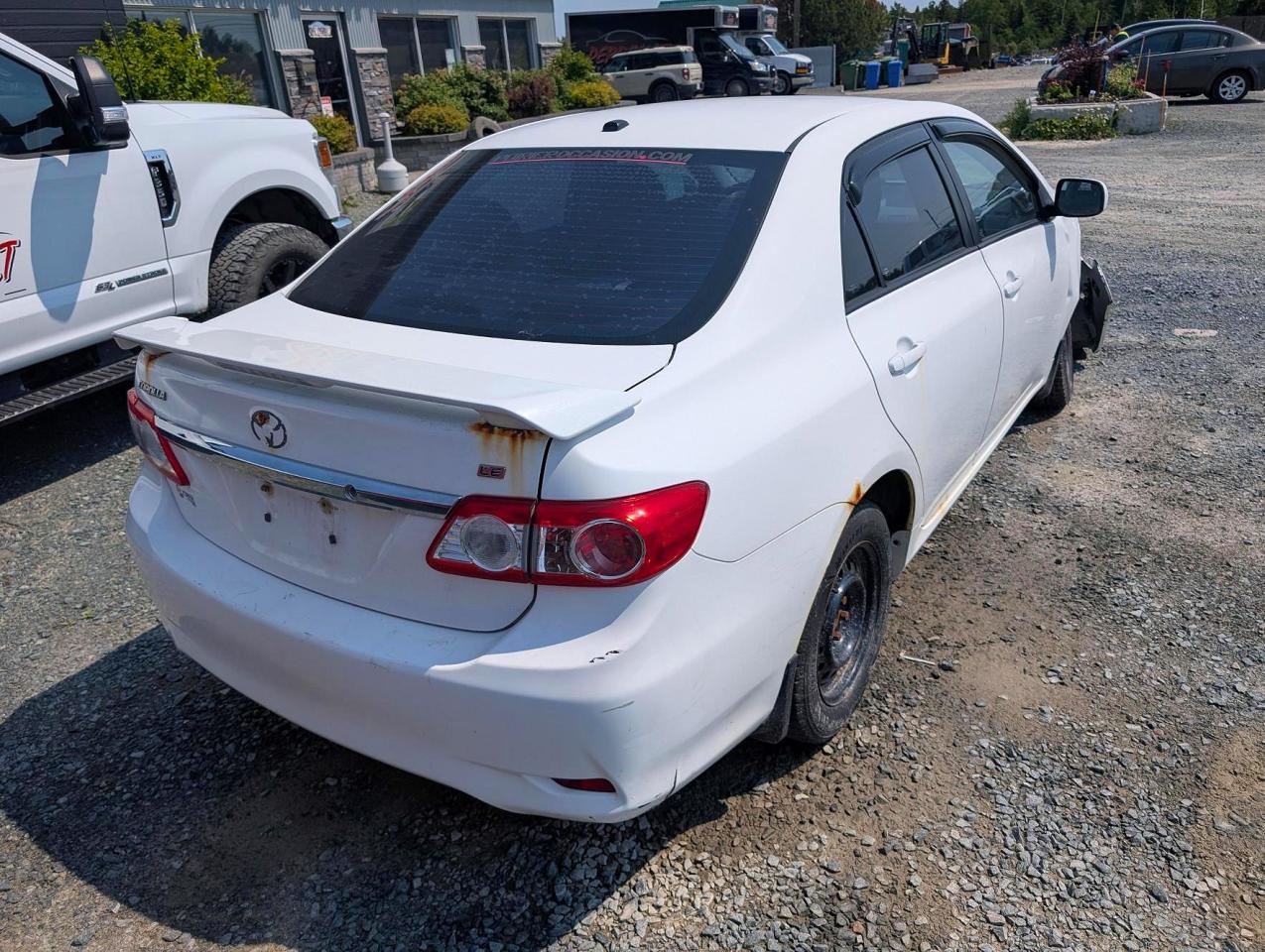 2011 Toyota Corolla Base White vin: 2T1BU4EE9BC714582