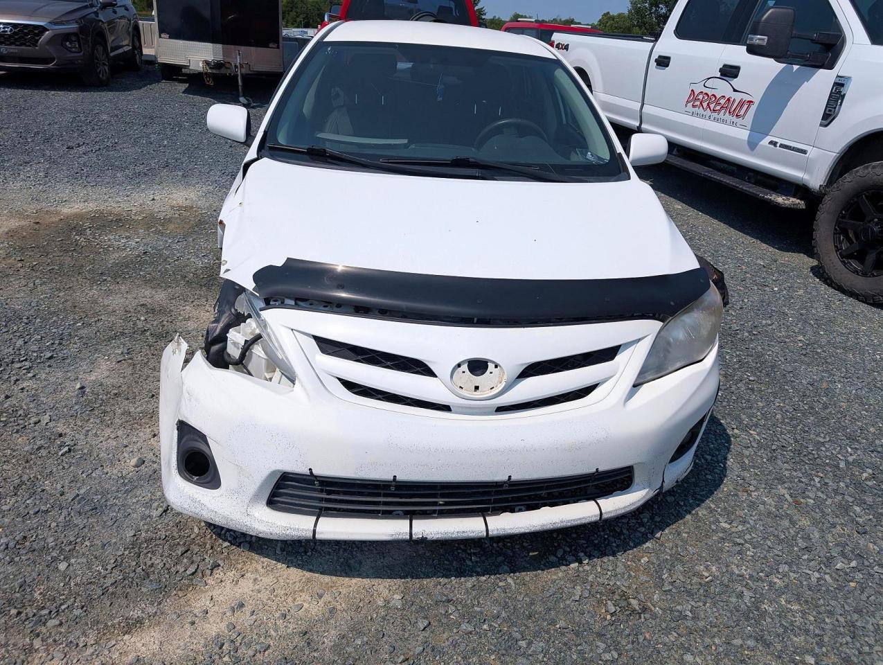 2011 Toyota Corolla Base White vin: 2T1BU4EE9BC714582