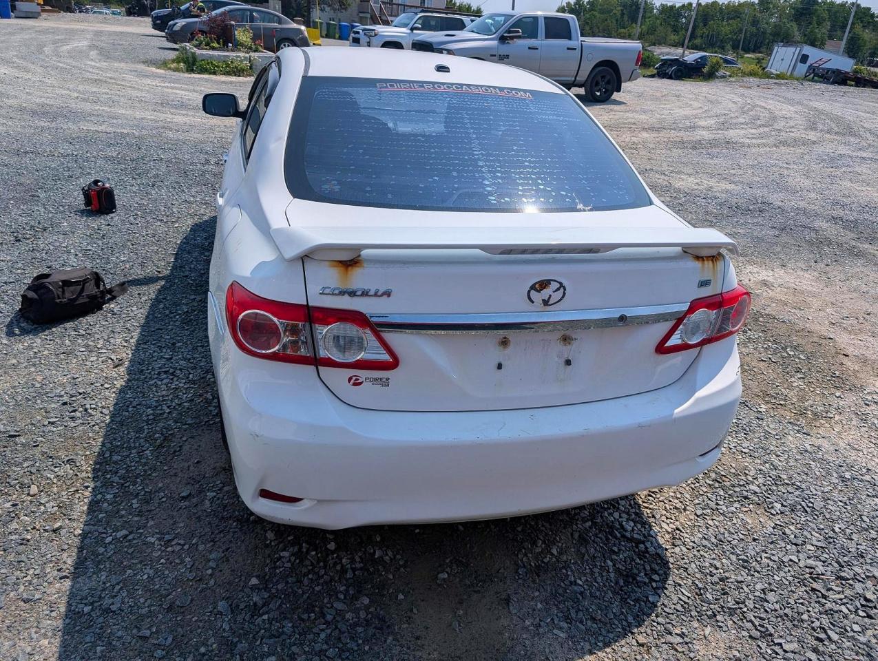 2011 Toyota Corolla Base White vin: 2T1BU4EE9BC714582