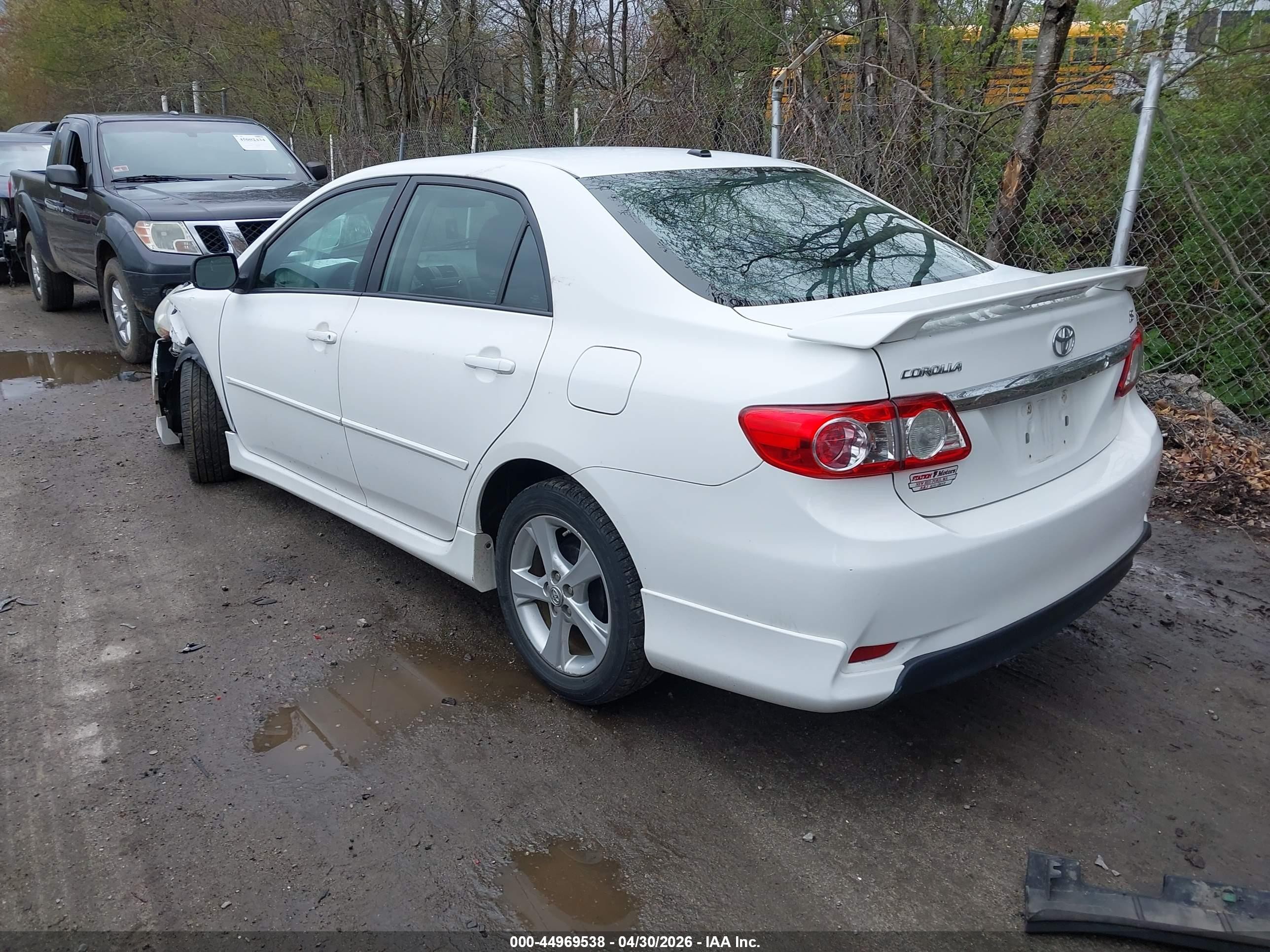 2011 Toyota Corolla S White vin: 2T1BU4EE9BC714954
