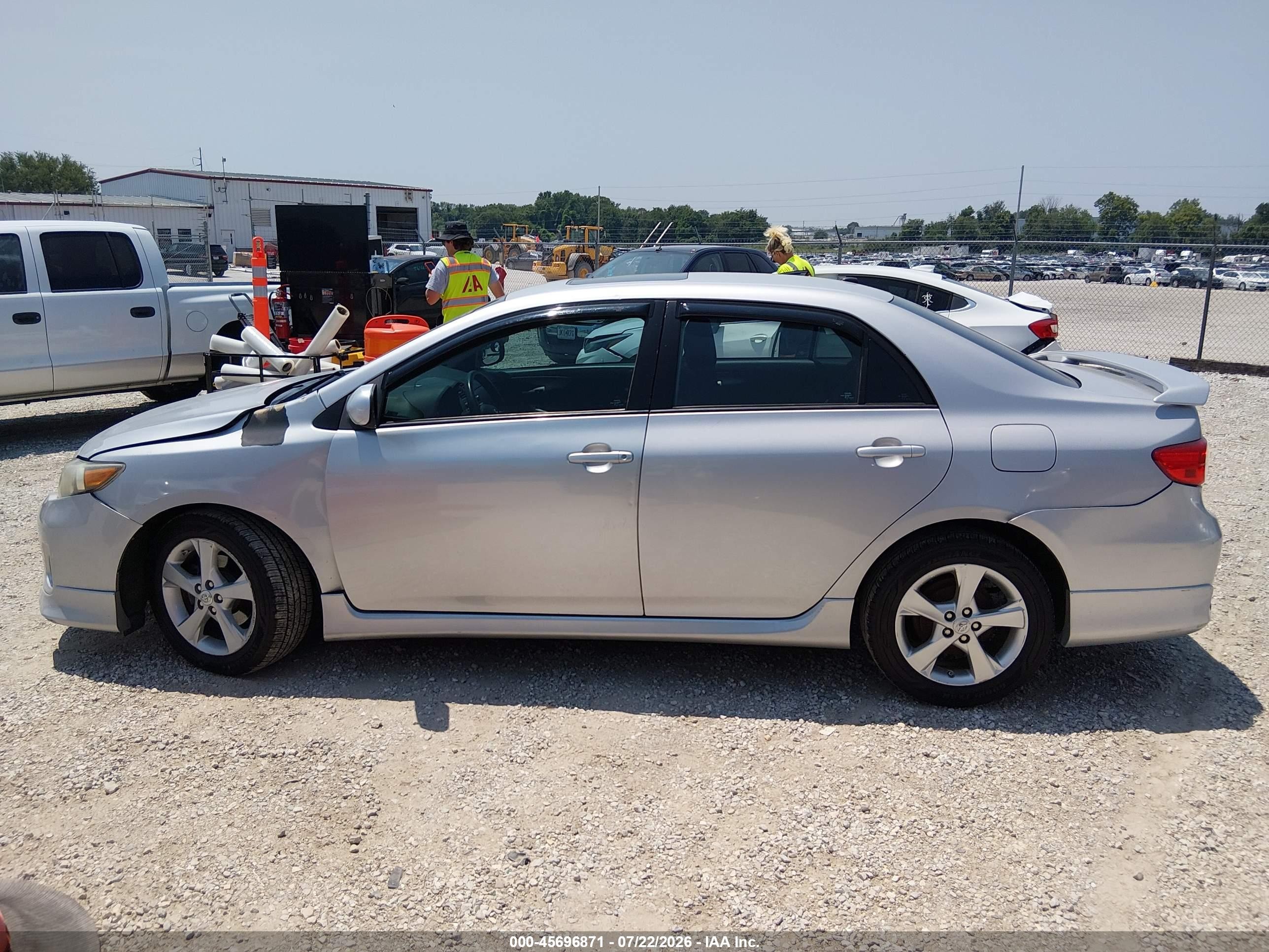 2011 Toyota Corolla S Silver vin: 2T1BU4EE9BC723170
