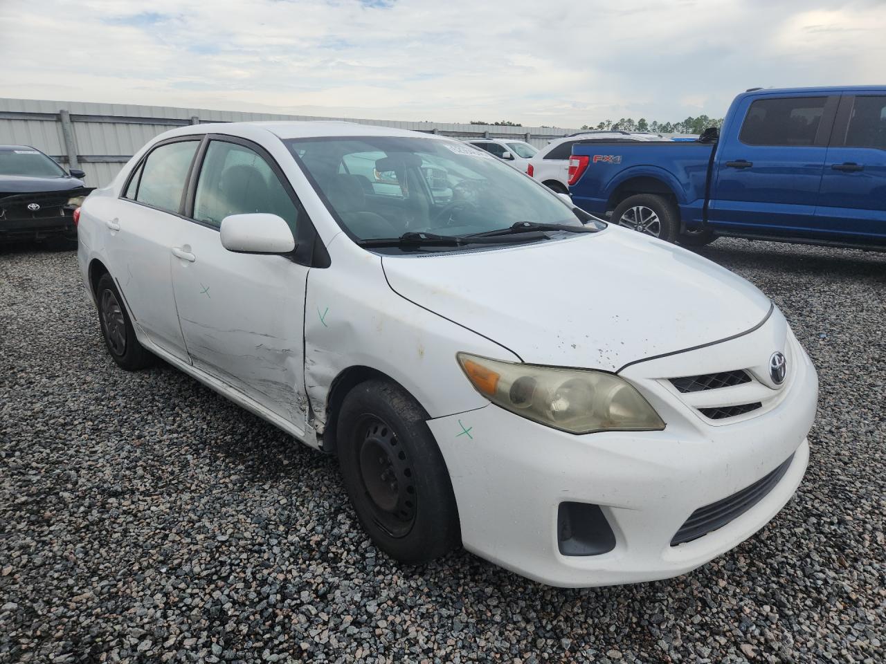 2011 Toyota Corolla Le White vin: 2T1BU4EE9BC726764