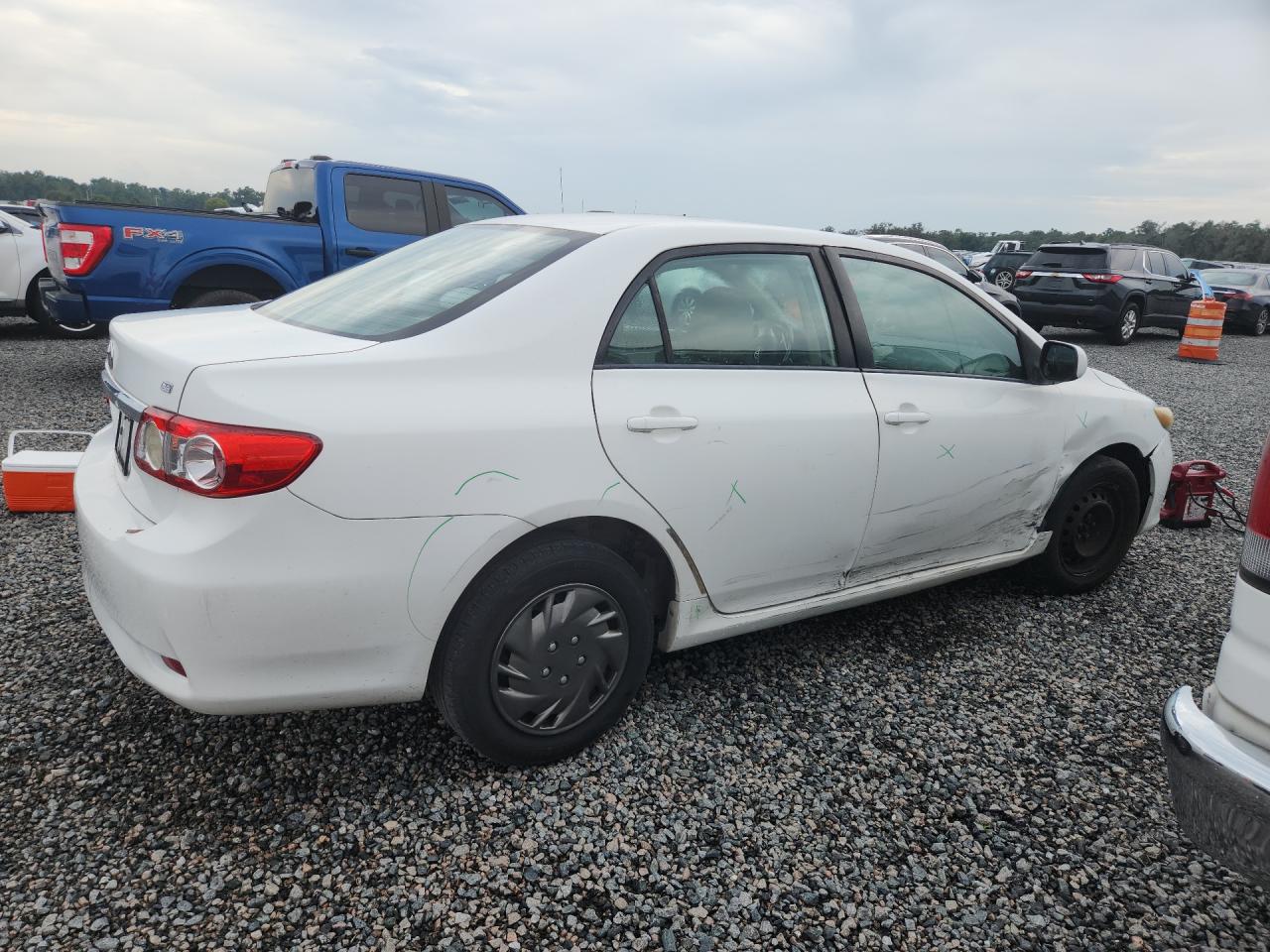 2011 Toyota Corolla Le White vin: 2T1BU4EE9BC726764