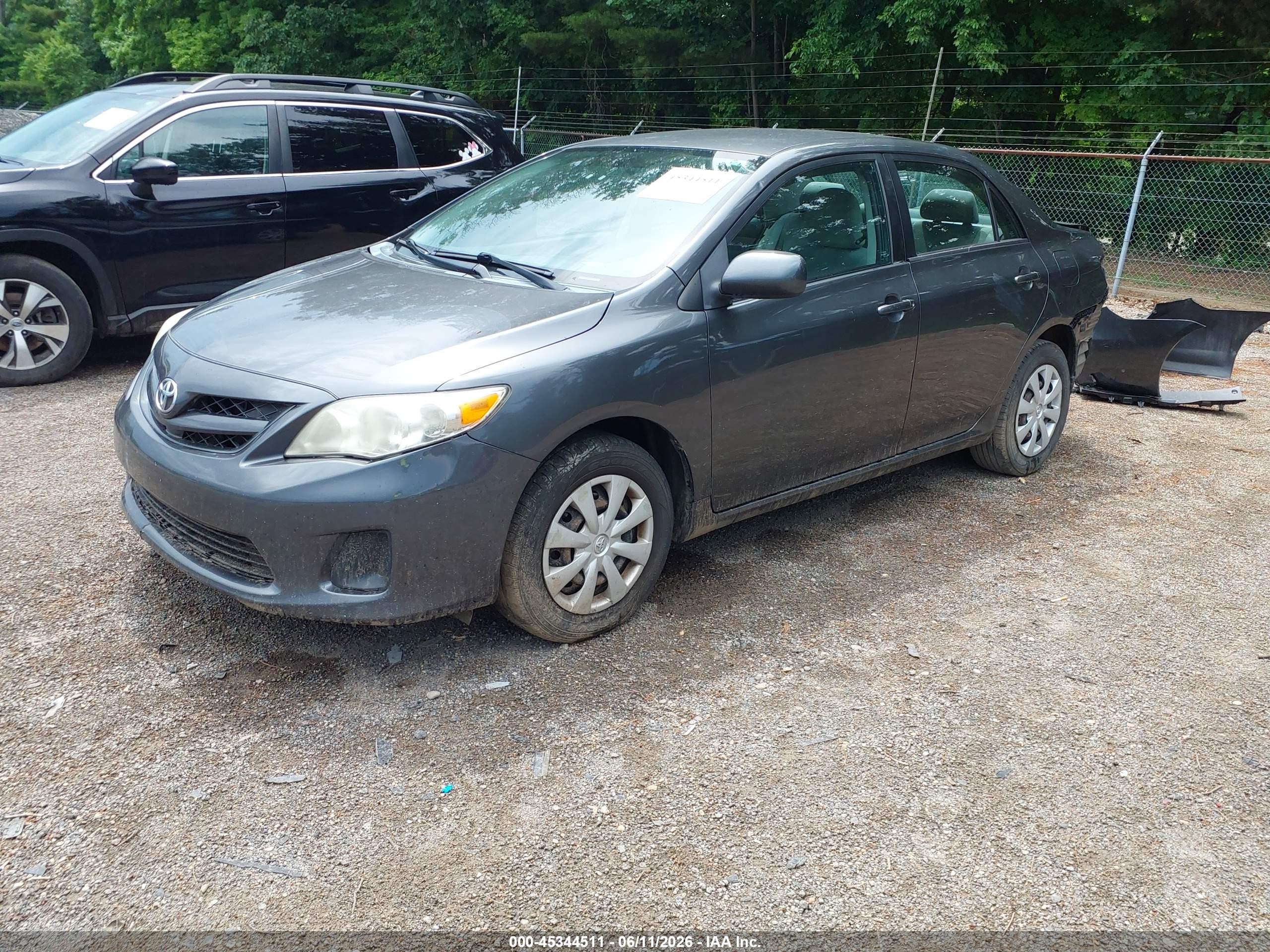 2011 Toyota Corolla Le Gray vin: 2T1BU4EE9BC727414
