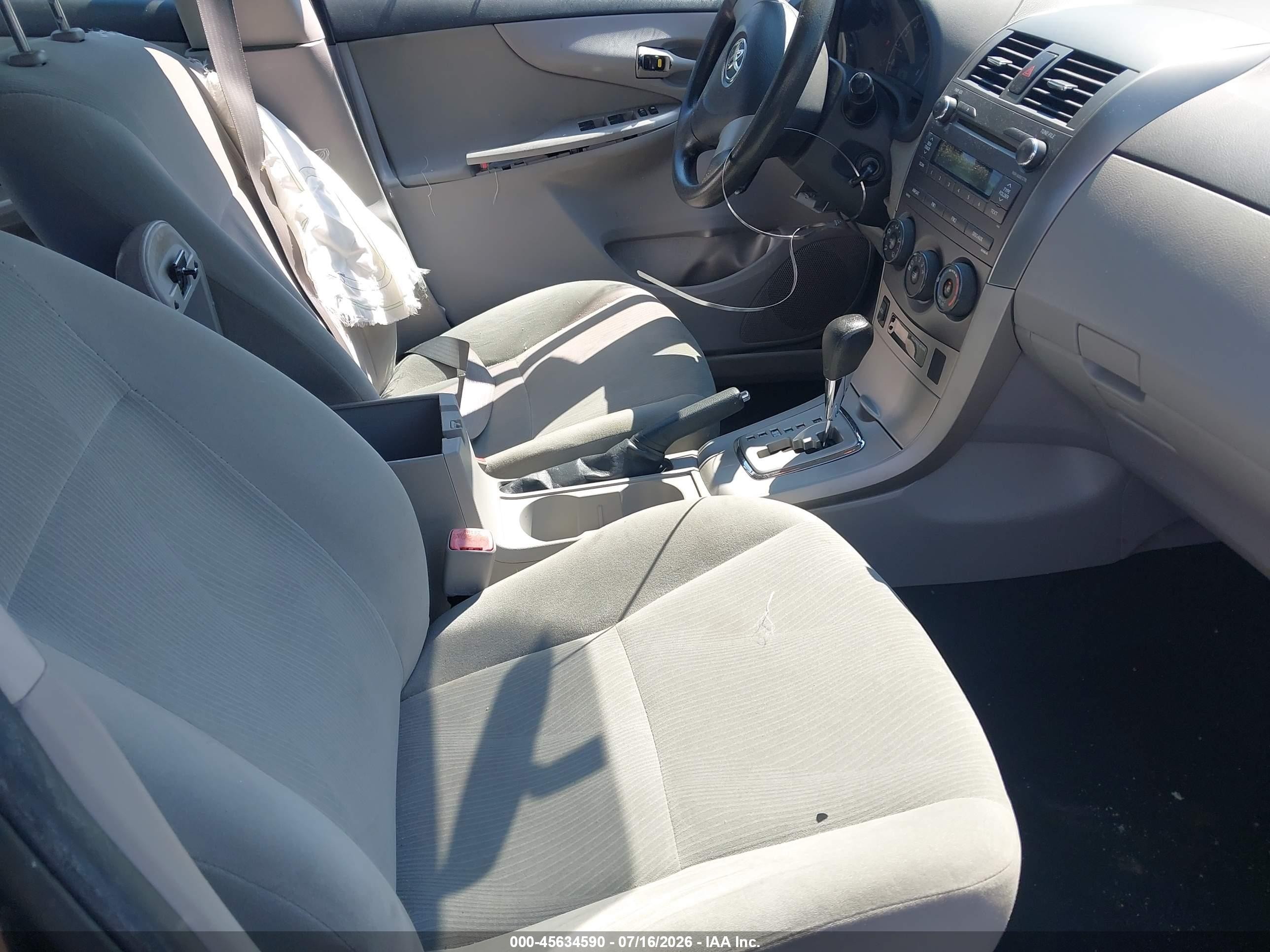 2011 Toyota Corolla Le Gray vin: 2T1BU4EE9BC730748