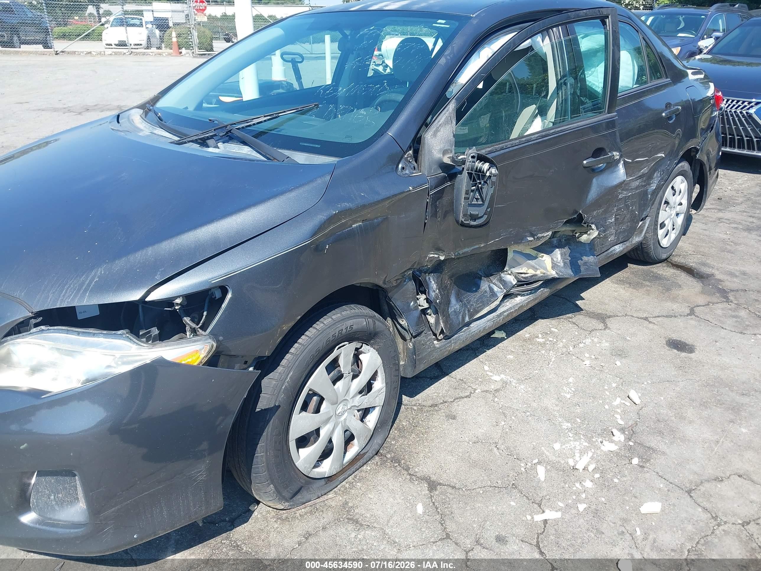 2011 Toyota Corolla Le Gray vin: 2T1BU4EE9BC730748