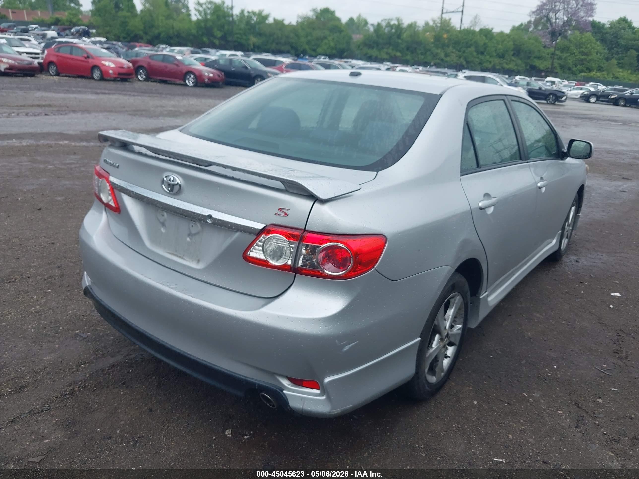 2011 Toyota Corolla S Silver vin: 2T1BU4EE9BC740115