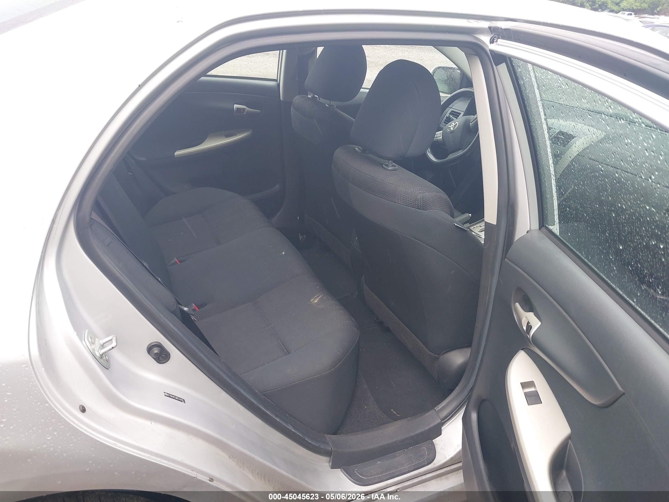 2011 Toyota Corolla S Silver vin: 2T1BU4EE9BC740115