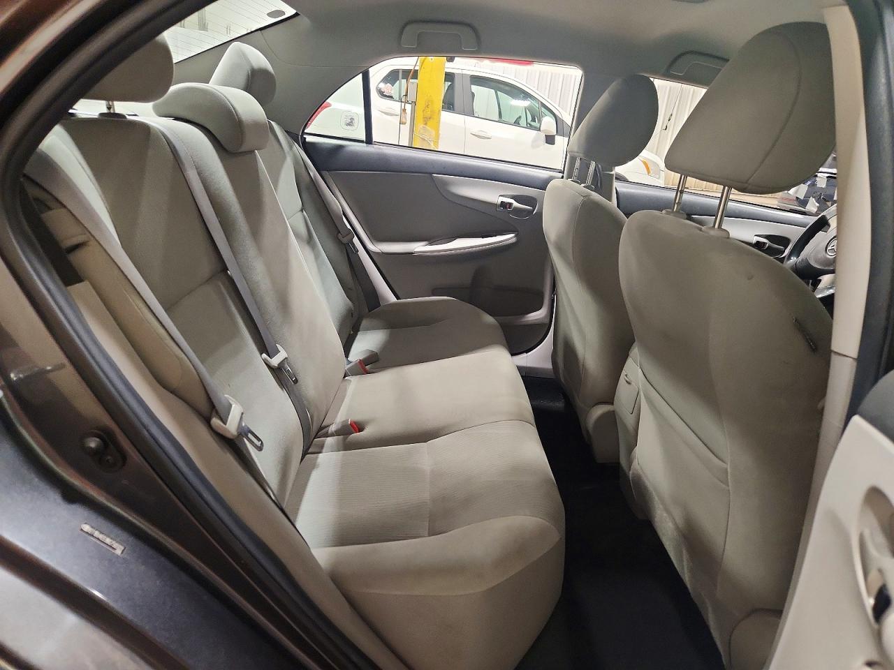 2011 Toyota Corolla Le Серый vin: 2T1BU4EE9BC750322
