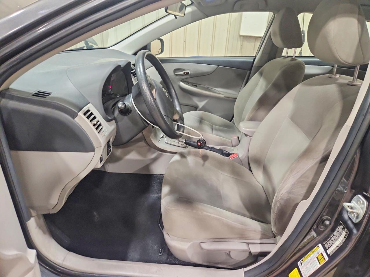 2011 Toyota Corolla Le Серый vin: 2T1BU4EE9BC750322