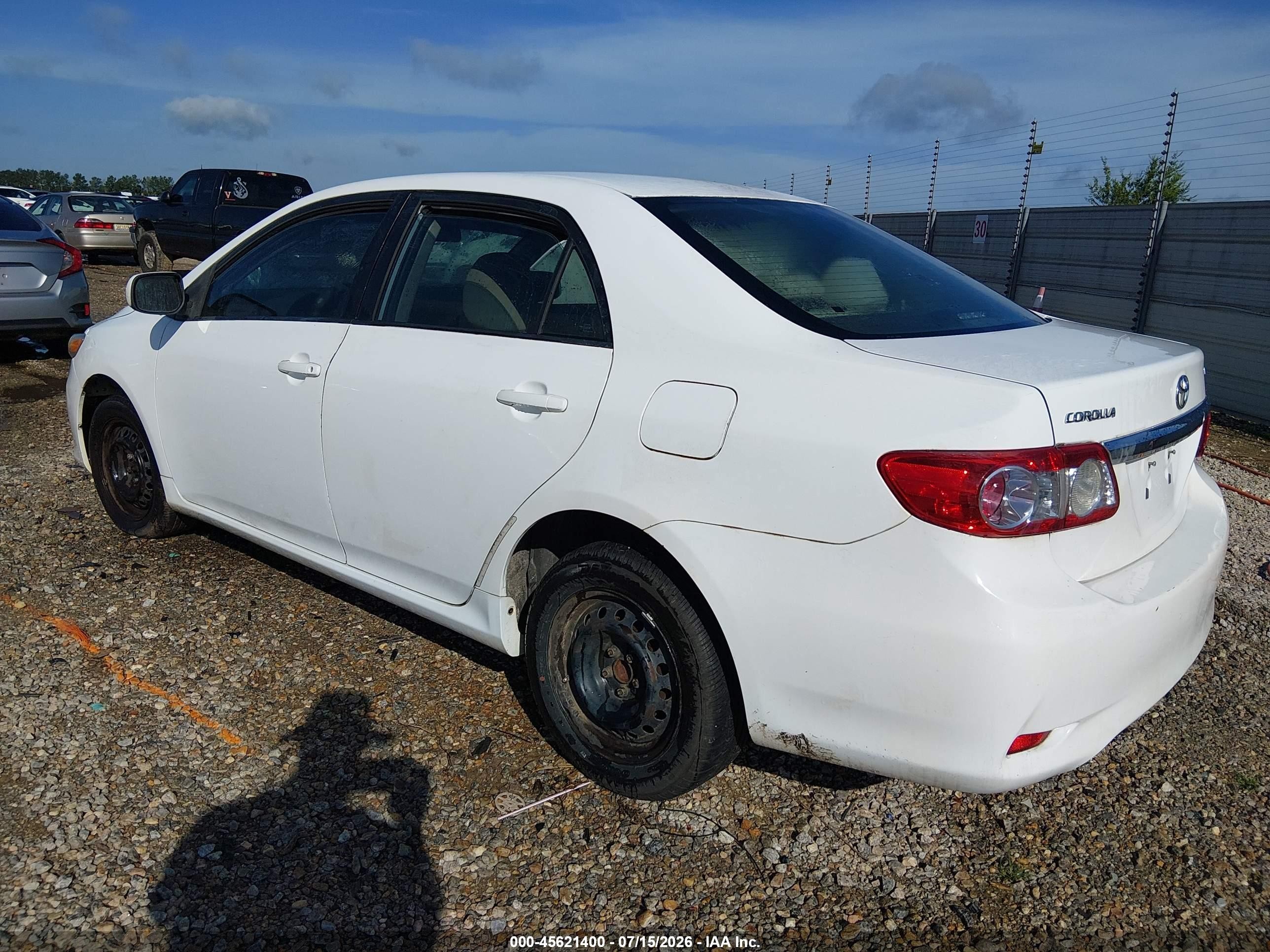 2011 Toyota Corolla Le White vin: 2T1BU4EE9BC753785