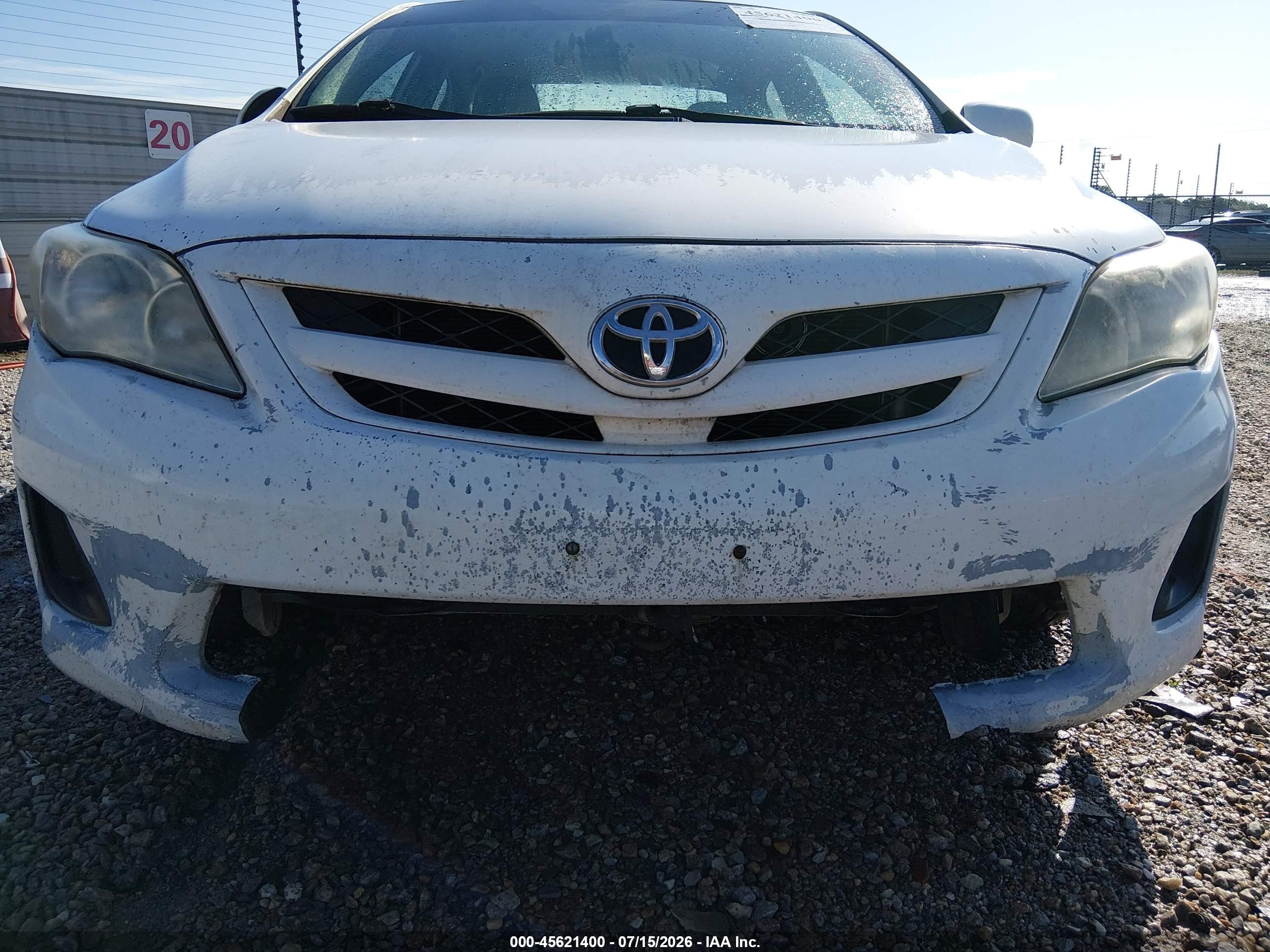 2011 Toyota Corolla Le White vin: 2T1BU4EE9BC753785