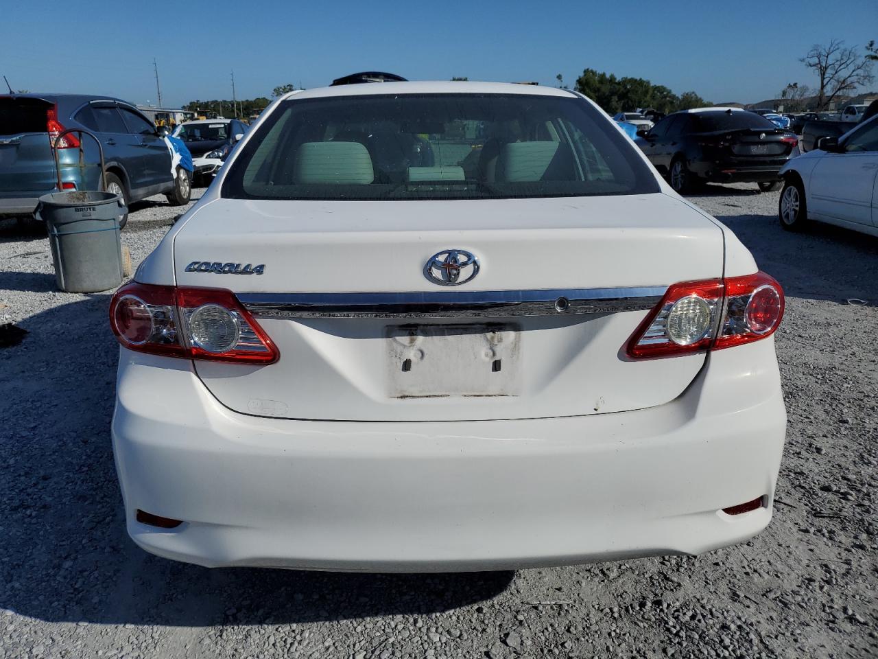 2012 Toyota Corolla Base White vin: 2T1BU4EE9CC760320
