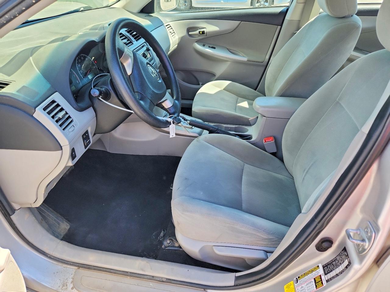 2012 Toyota Corolla Le Silver vin: 2T1BU4EE9CC784522