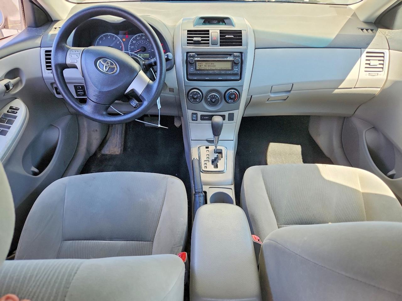 2012 Toyota Corolla Le Silver vin: 2T1BU4EE9CC784522