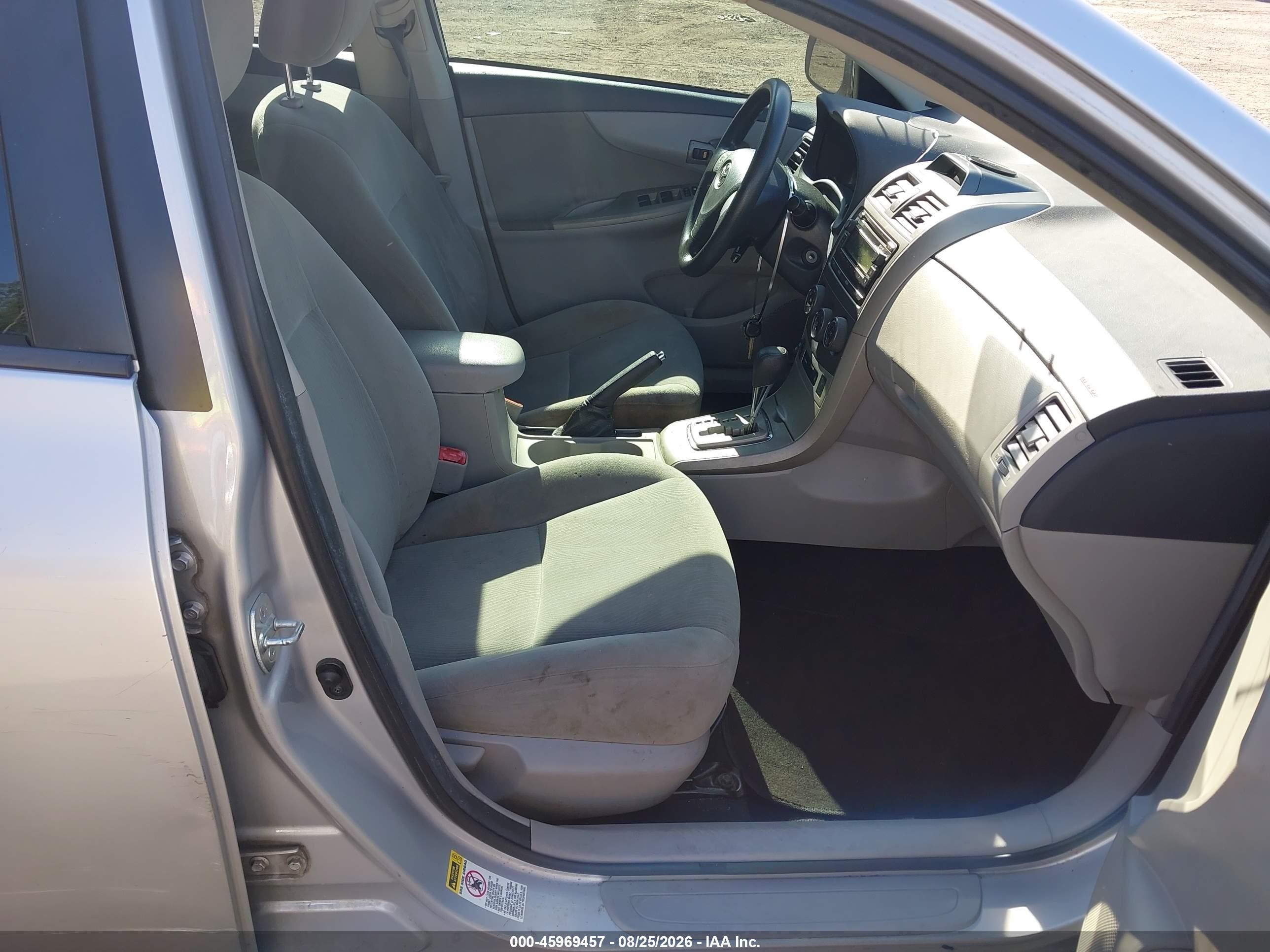 2012 Toyota Corolla Le Silver vin: 2T1BU4EE9CC829474