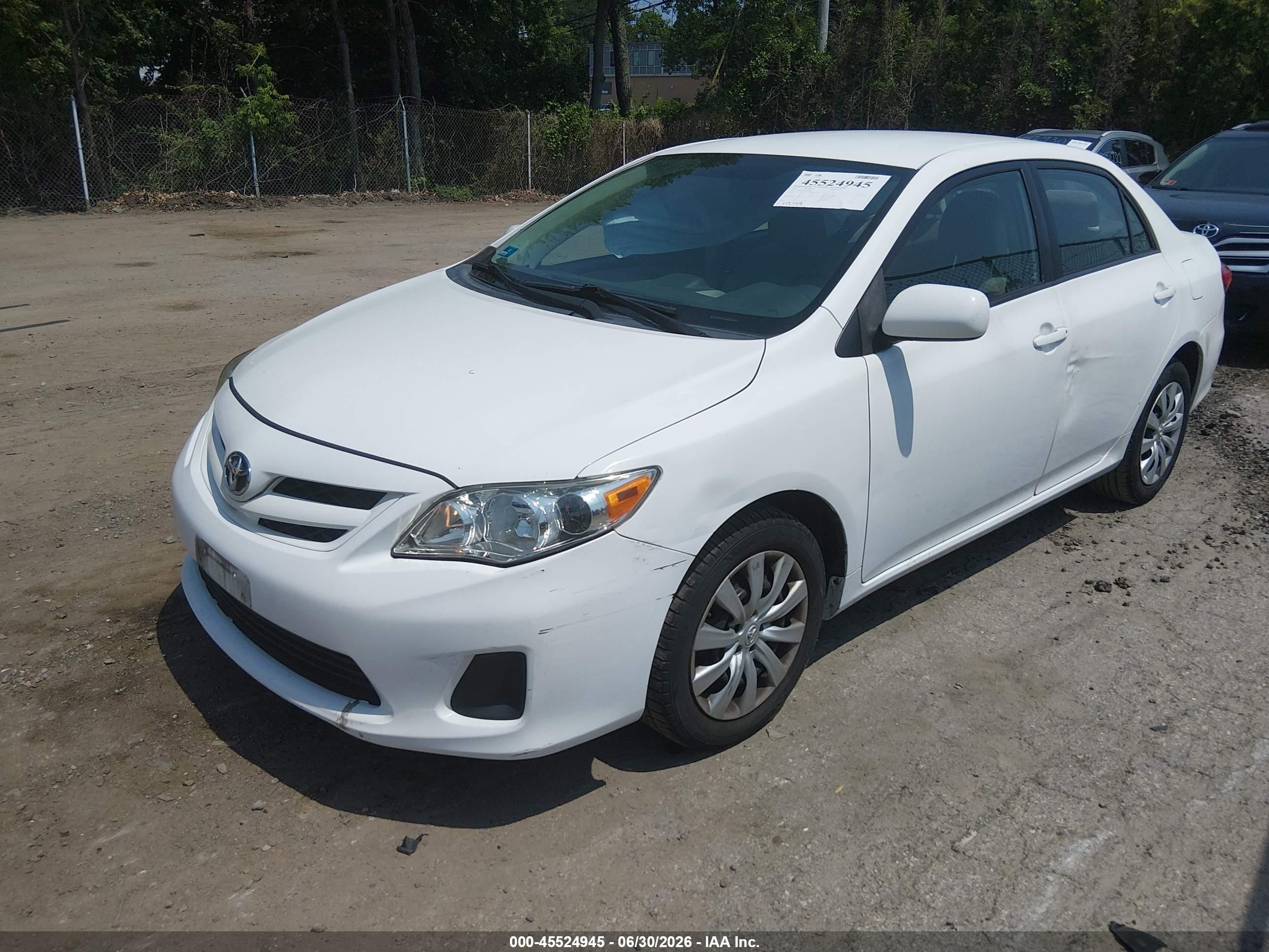 2012 Toyota Corolla Le White vin: 2T1BU4EE9CC832522