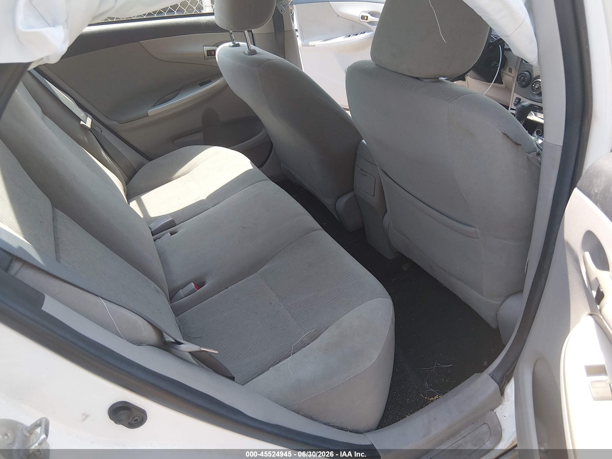 2012 Toyota Corolla Le White vin: 2T1BU4EE9CC832522
