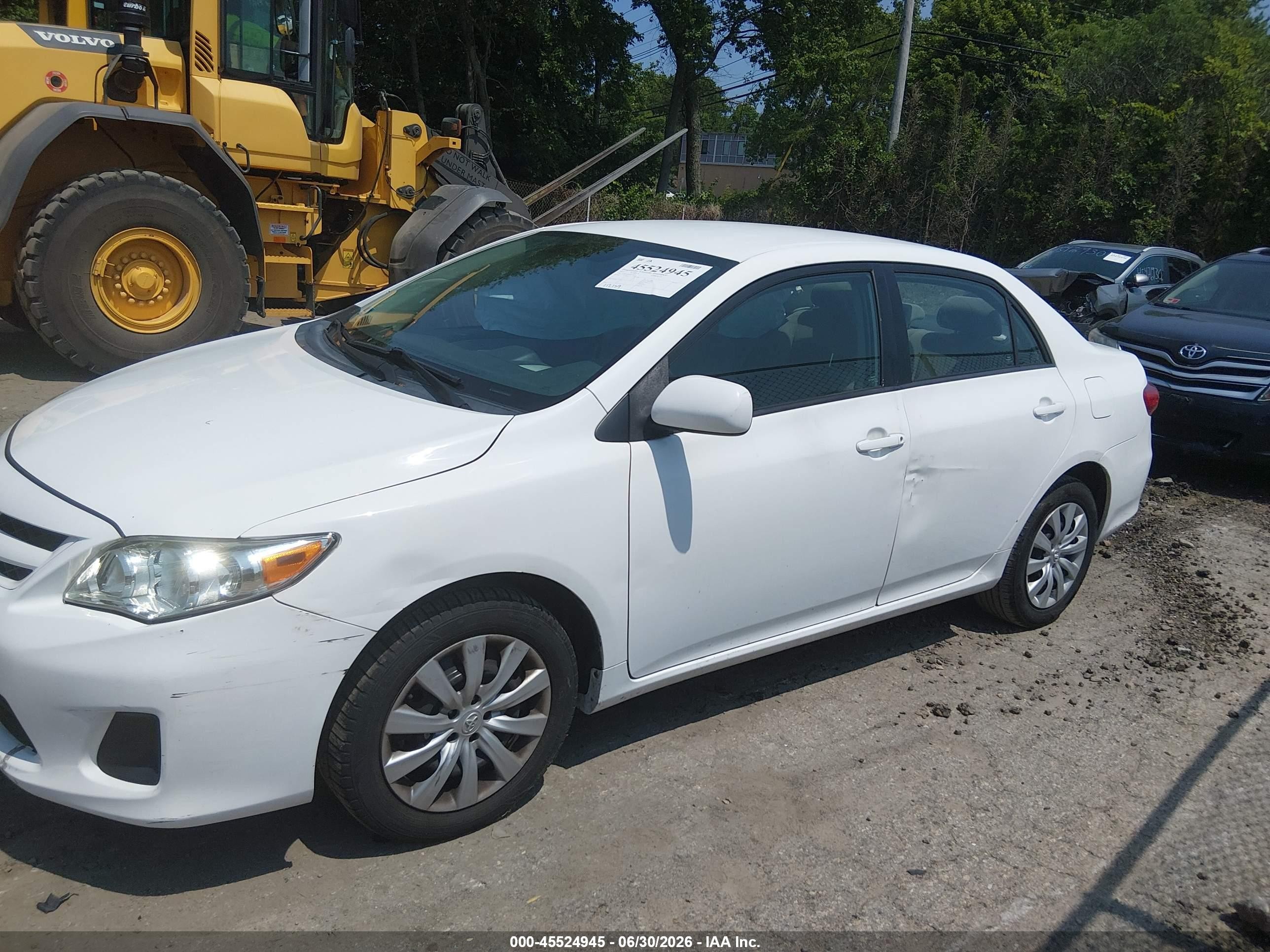2012 Toyota Corolla Le White vin: 2T1BU4EE9CC832522