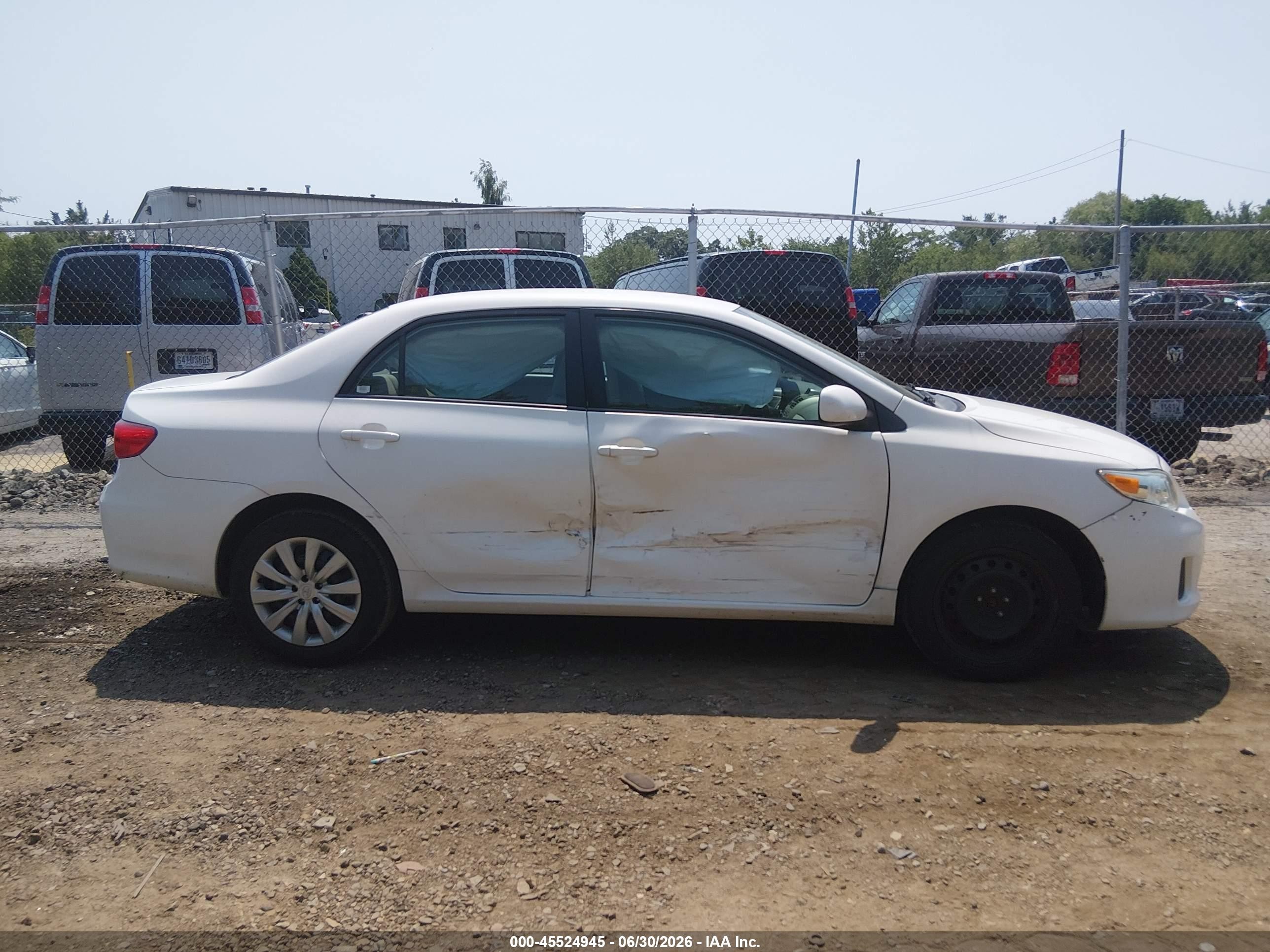 2012 Toyota Corolla Le White vin: 2T1BU4EE9CC832522