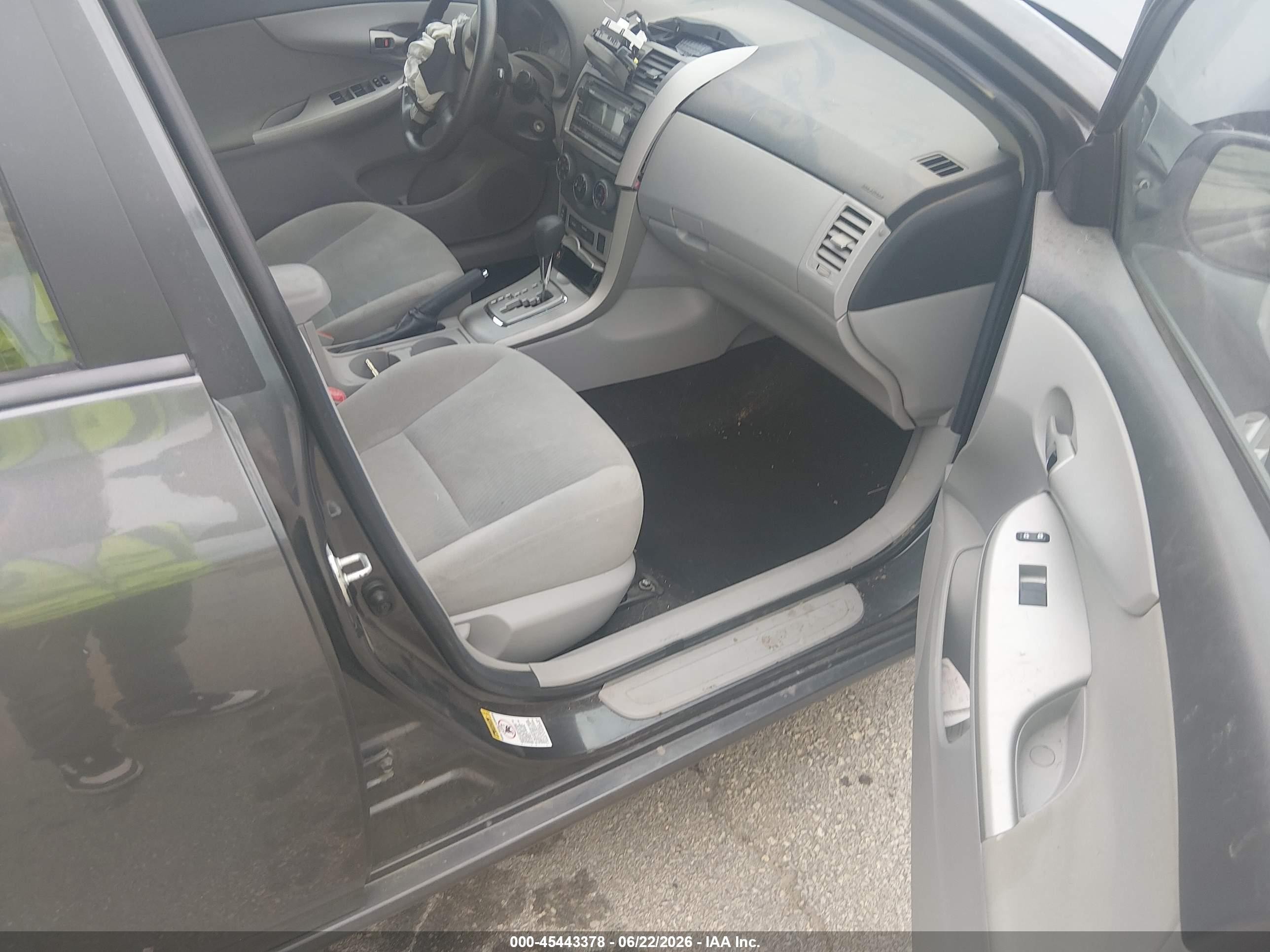 2012 Toyota Corolla Le Gray vin: 2T1BU4EE9CC869148
