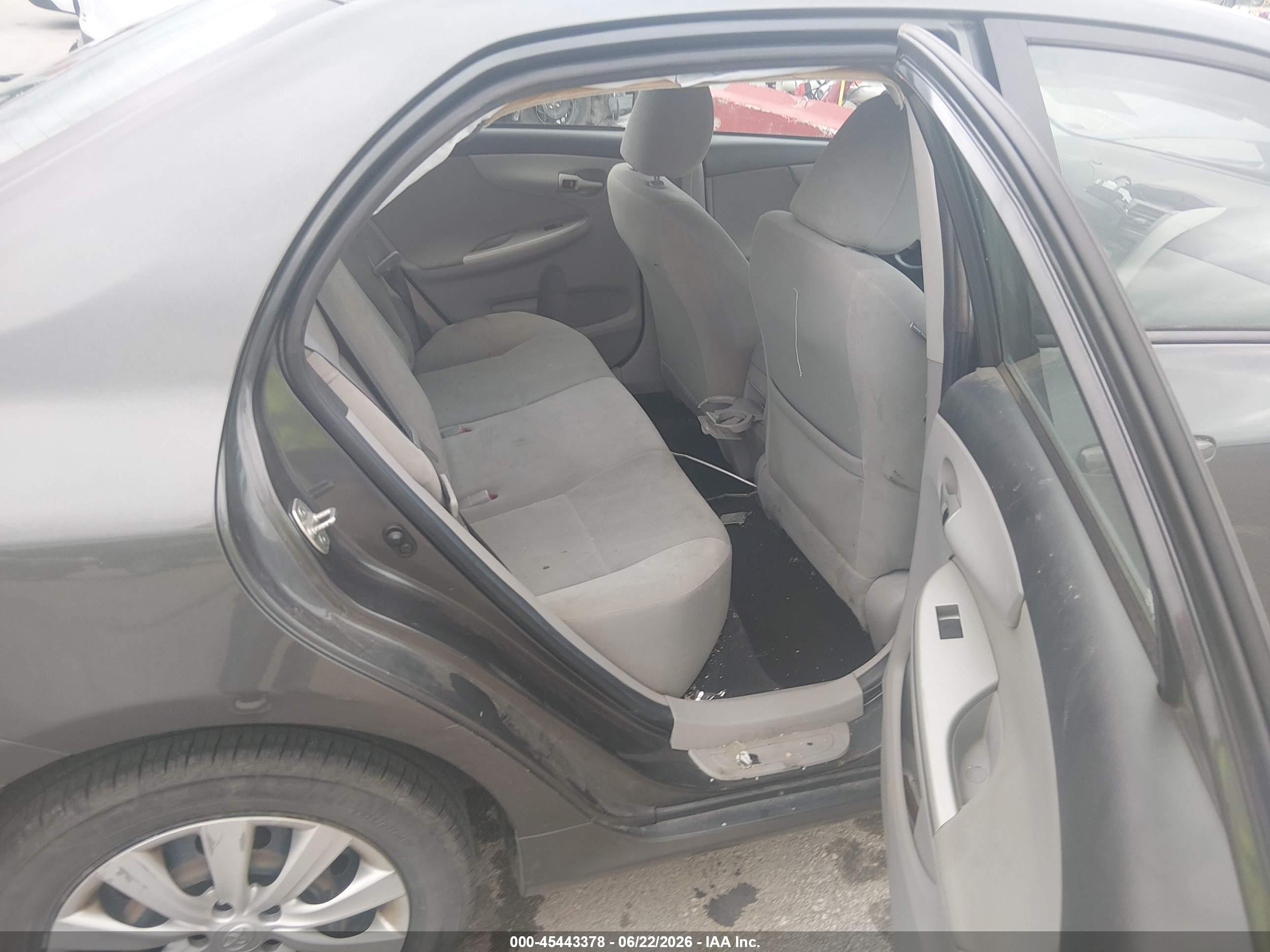 2012 Toyota Corolla Le Gray vin: 2T1BU4EE9CC869148