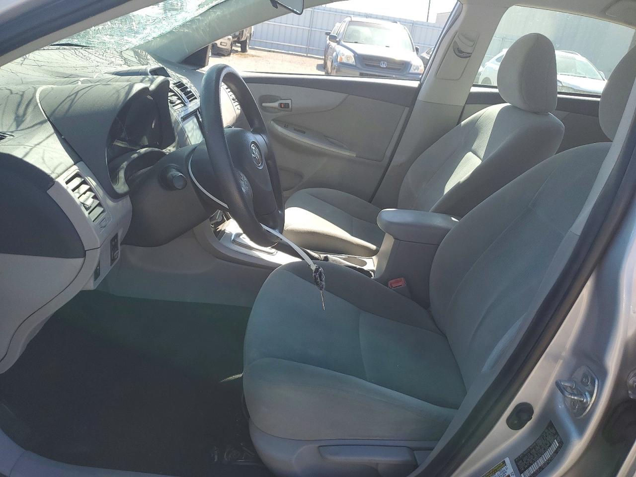 2012 Toyota Corolla Le Silver vin: 2T1BU4EE9CC874060