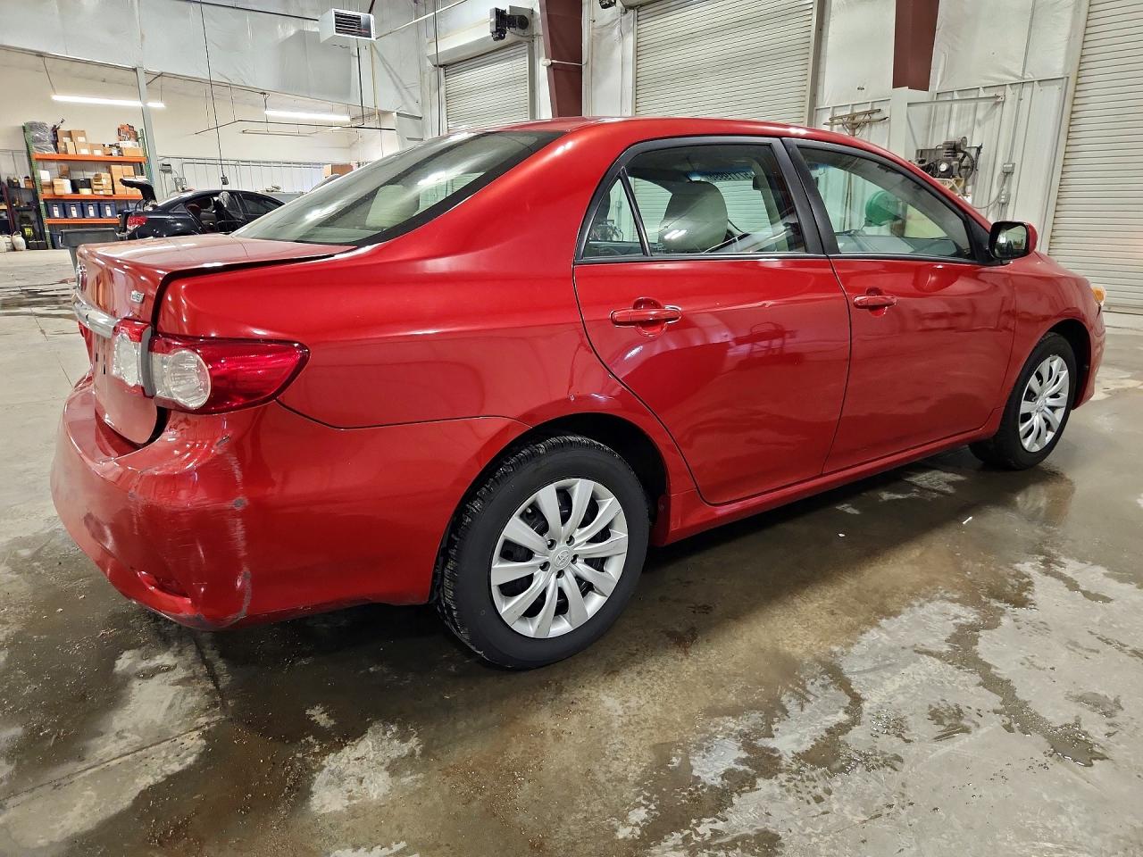 2012 Toyota Corolla Le Red vin: 2T1BU4EE9CC875435