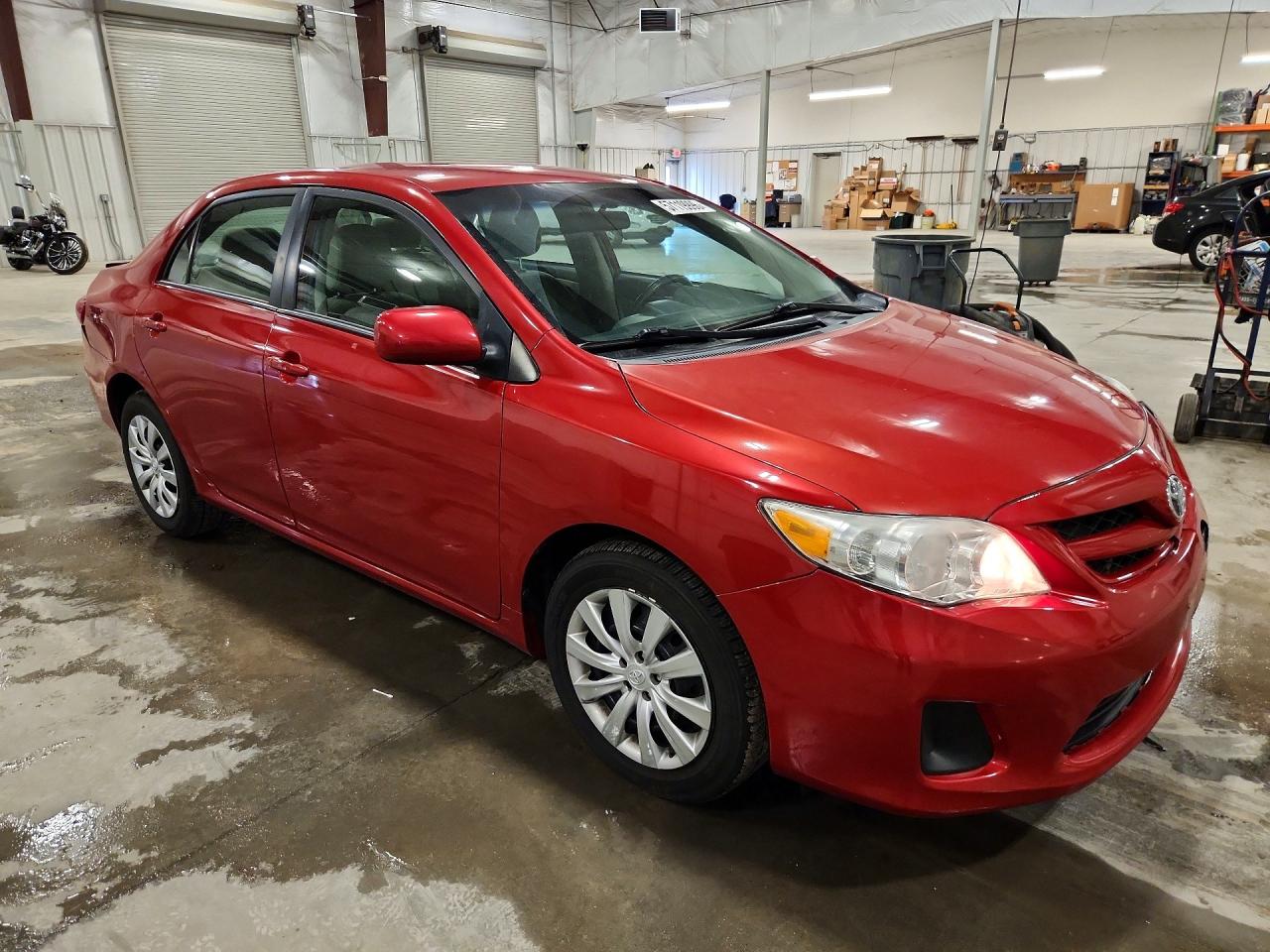 2012 Toyota Corolla Le Red vin: 2T1BU4EE9CC875435