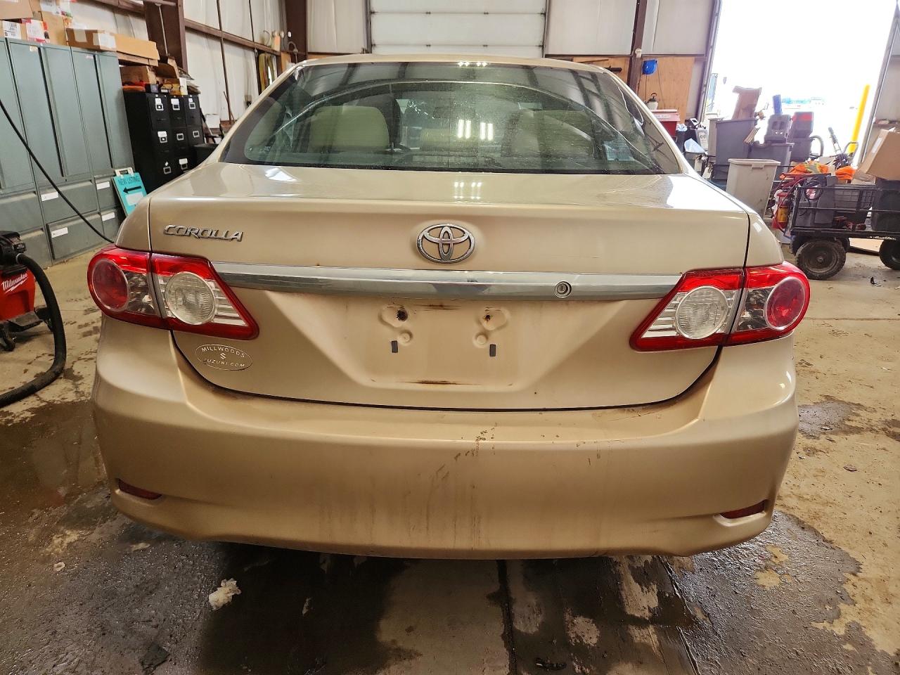 2012 Toyota Corolla L Gold vin: 2T1BU4EE9CC876083