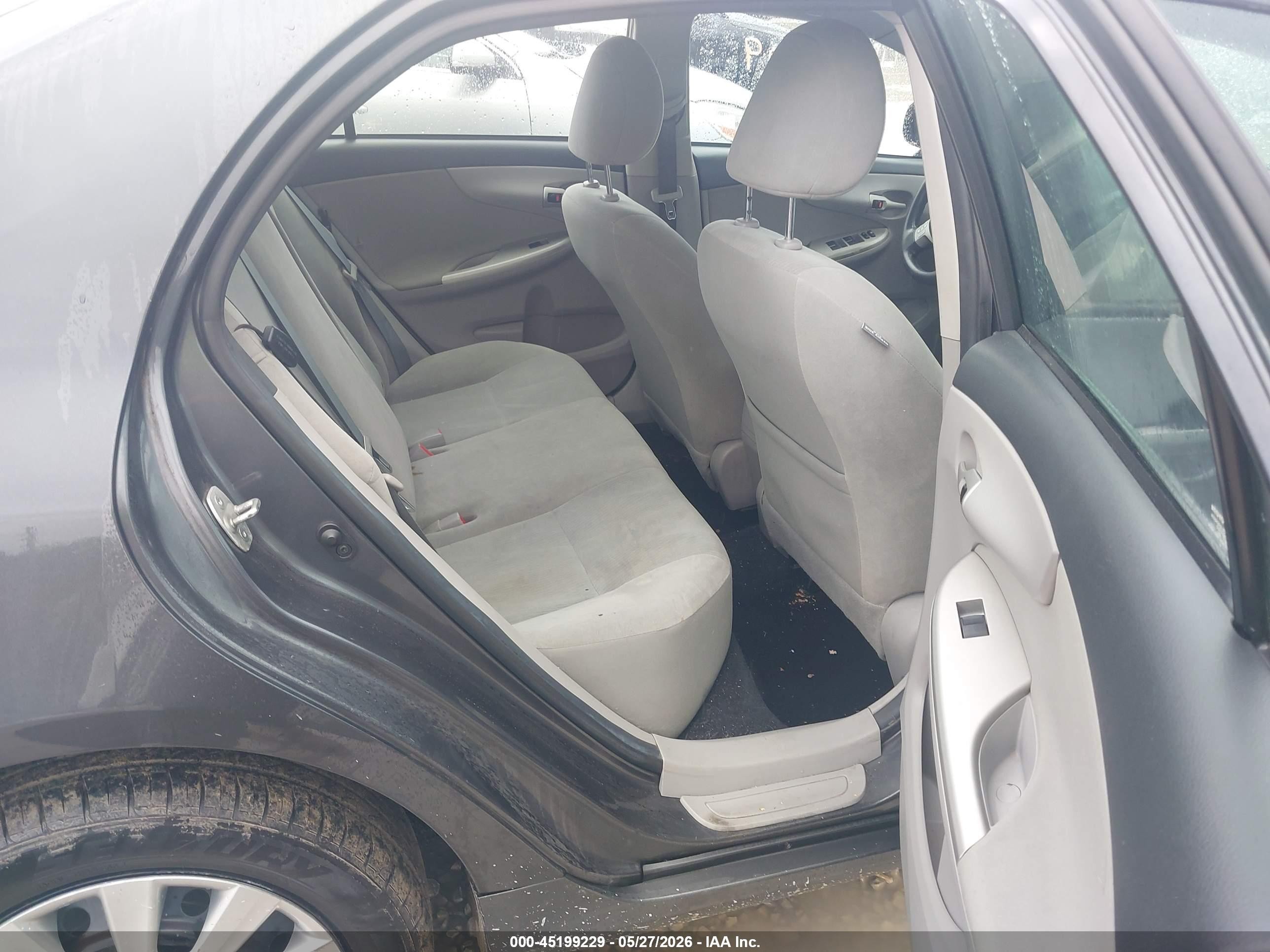 2012 Toyota Corolla Le Gray vin: 2T1BU4EE9CC888072