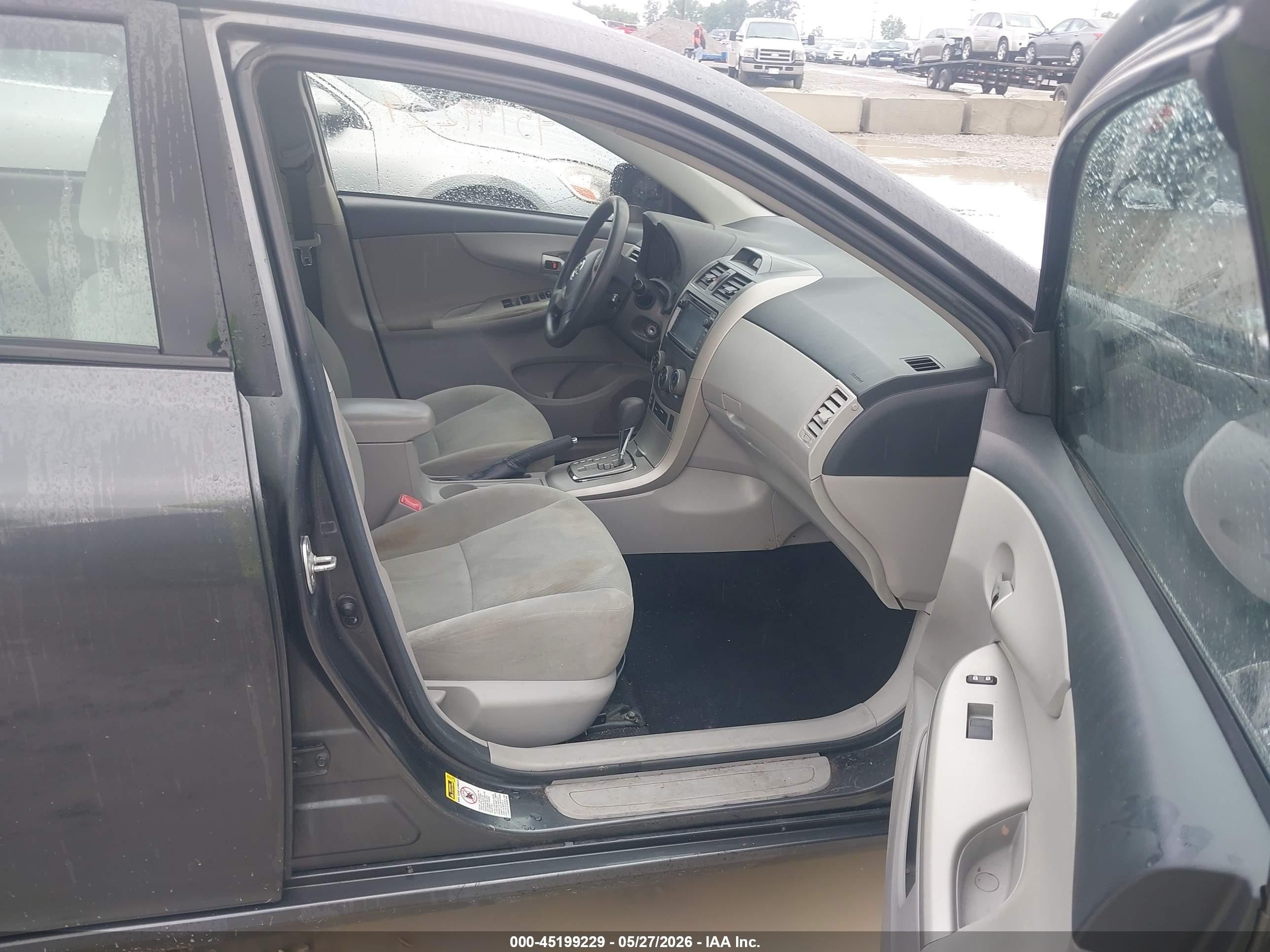 2012 Toyota Corolla Le Gray vin: 2T1BU4EE9CC888072