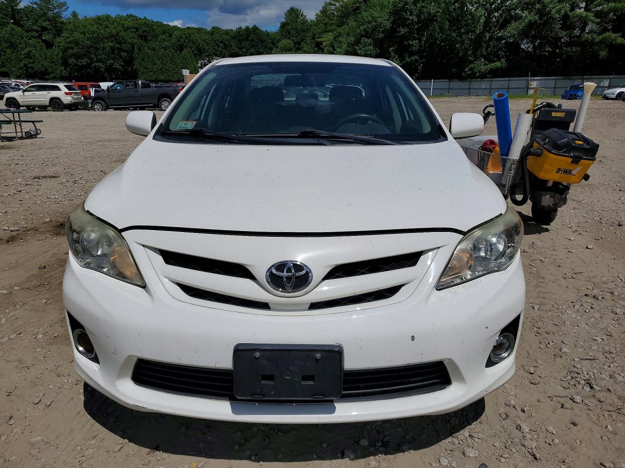 2012 Toyota Corolla Le White vin: 2T1BU4EE9CC902696