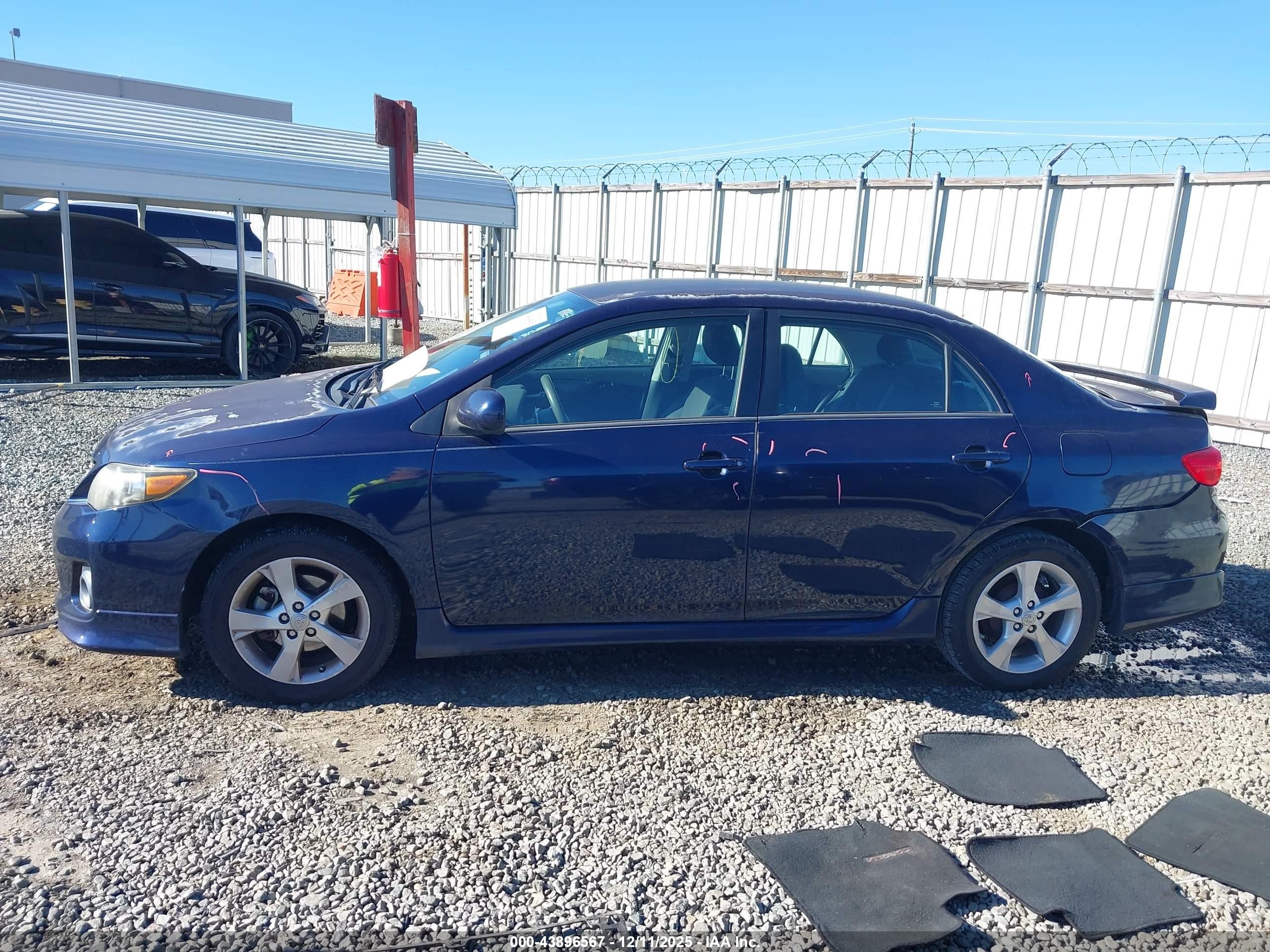 2012 Toyota Corolla S Blue vin: 2T1BU4EE9CC907431
