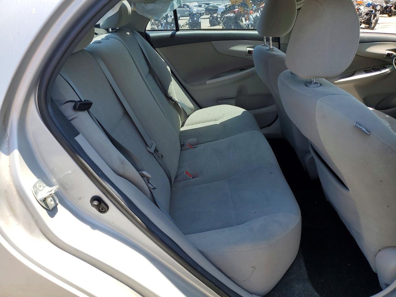 2012 Toyota Corolla Le Silver vin: 2T1BU4EE9CC908515
