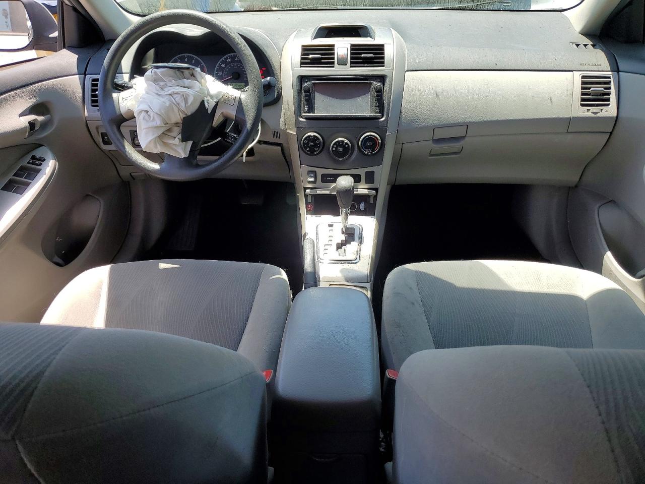 2012 Toyota Corolla Le Silver vin: 2T1BU4EE9CC908515
