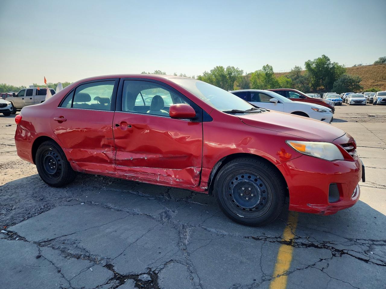 2013 Toyota Corolla Le Red vin: 2T1BU4EE9DC013656