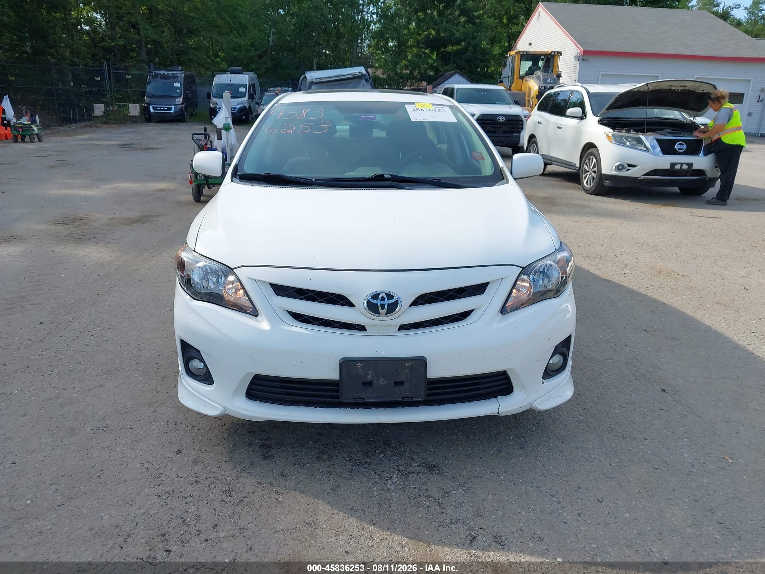 2013 Toyota Corolla S White vin: 2T1BU4EE9DC014645