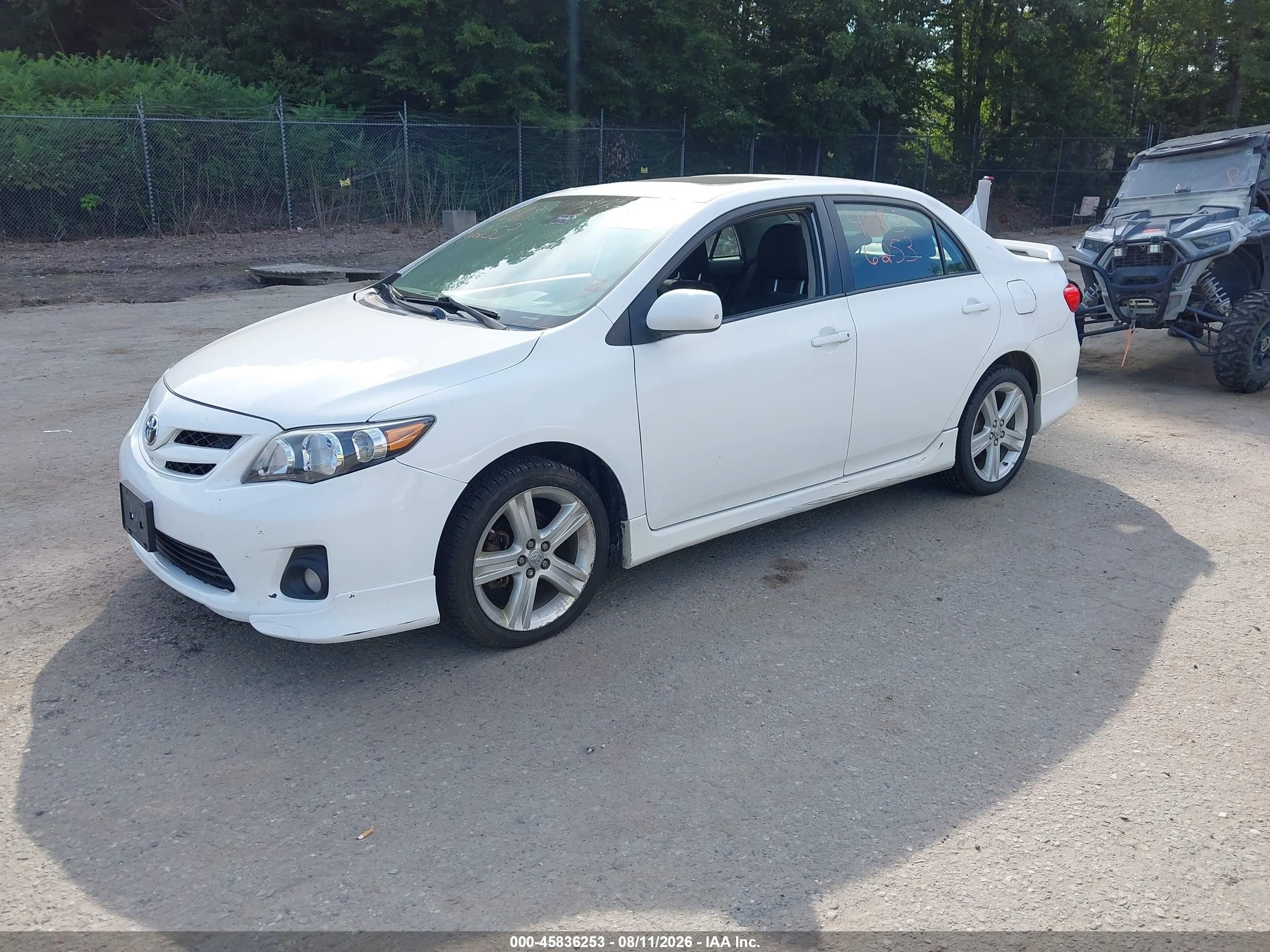 2013 Toyota Corolla S White vin: 2T1BU4EE9DC014645
