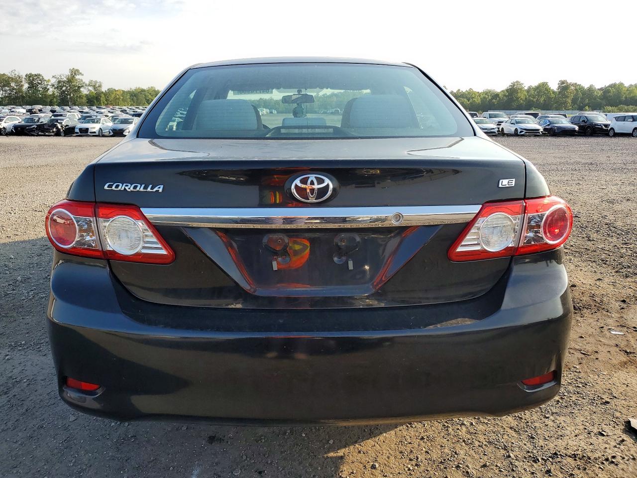 2013 Toyota Corolla Le Black vin: 2T1BU4EE9DC047628