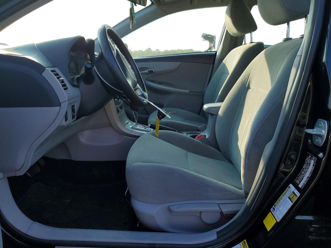 2013 Toyota Corolla Le Black vin: 2T1BU4EE9DC047628