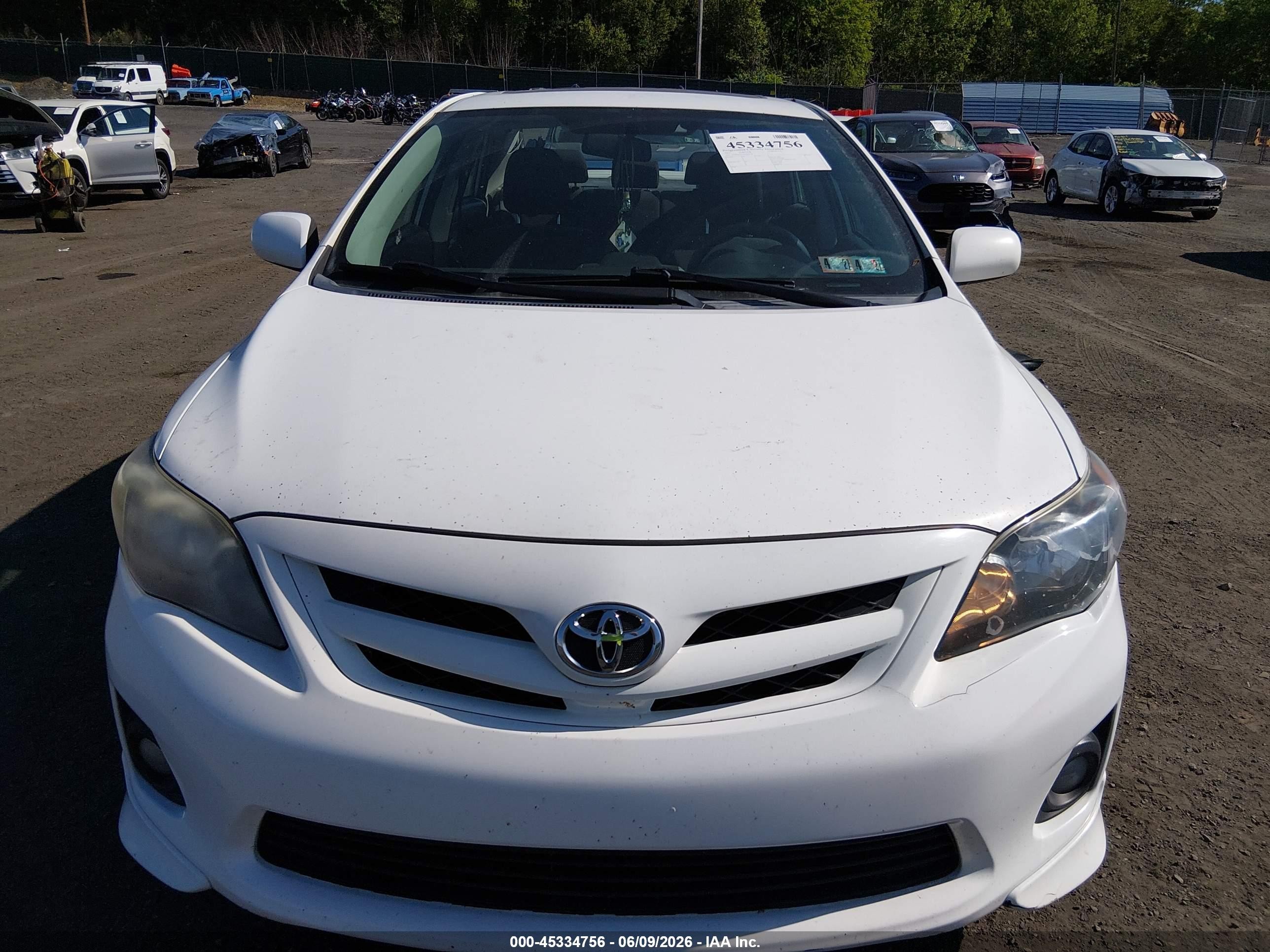 2013 Toyota Corolla S Белый vin: 2T1BU4EE9DC064736