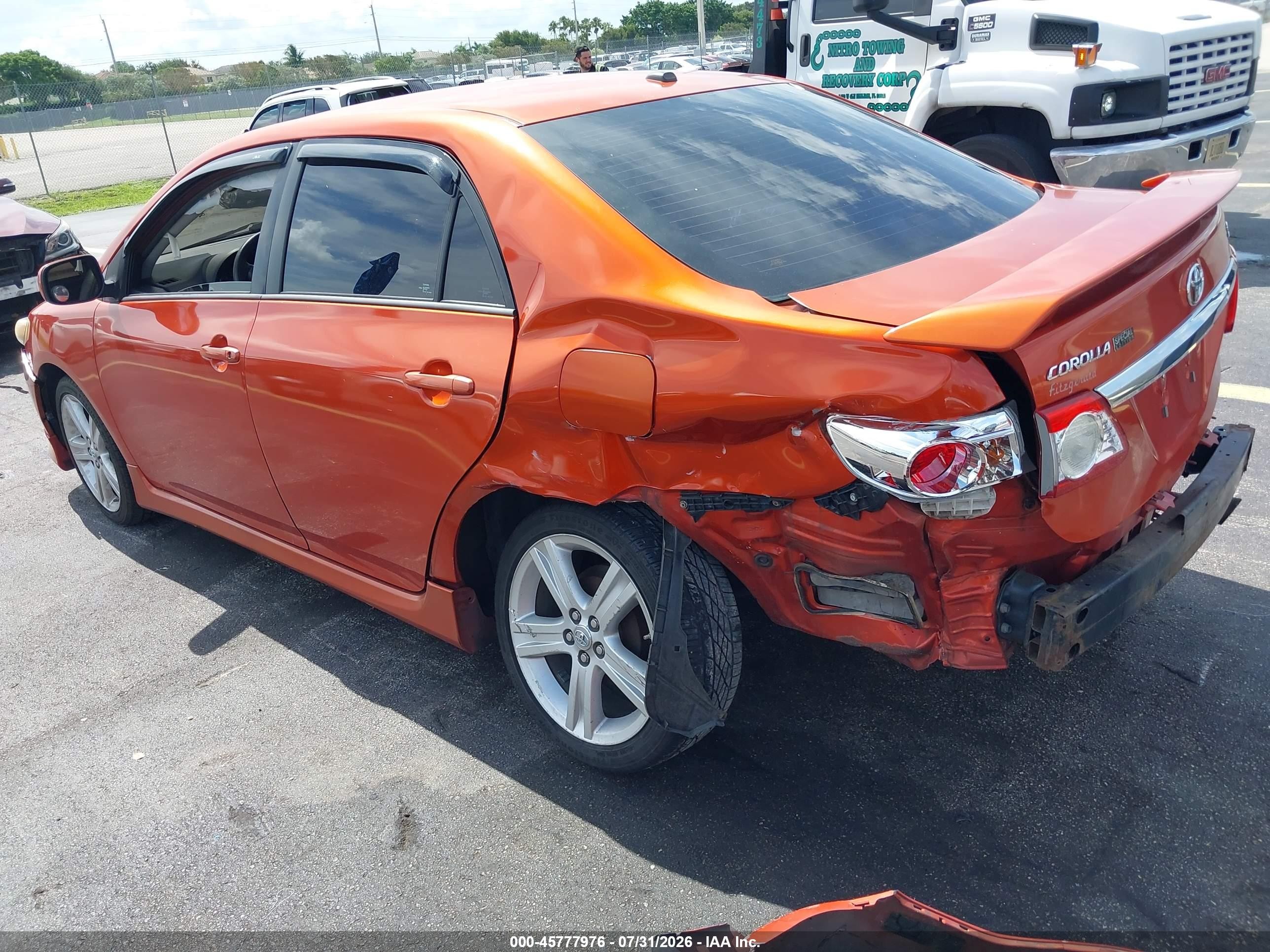 2013 Toyota Corolla S Special Edition Orange vin: 2T1BU4EE9DC075526
