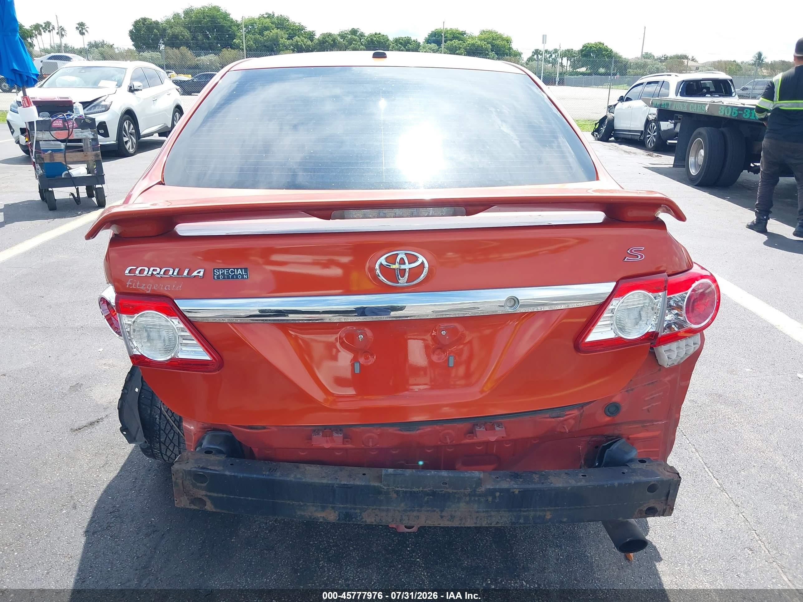 2013 Toyota Corolla S Special Edition Orange vin: 2T1BU4EE9DC075526