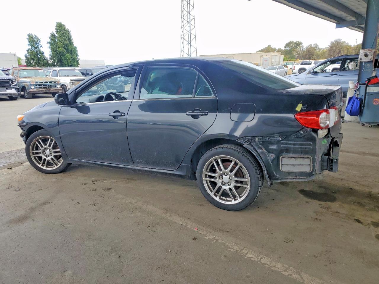 2013 Toyota Corolla Le Black vin: 2T1BU4EE9DC083254