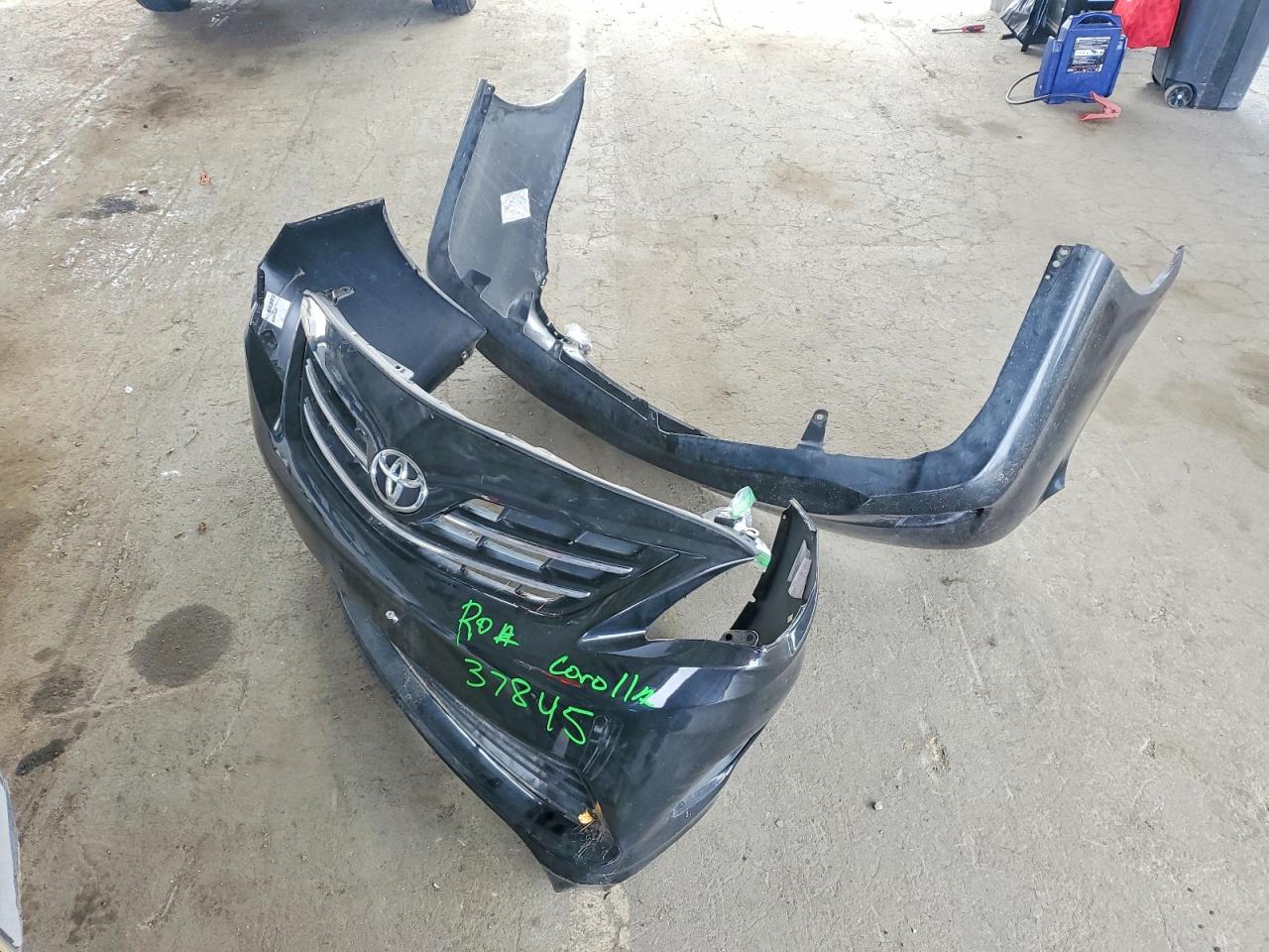 2013 Toyota Corolla Le Black vin: 2T1BU4EE9DC083254