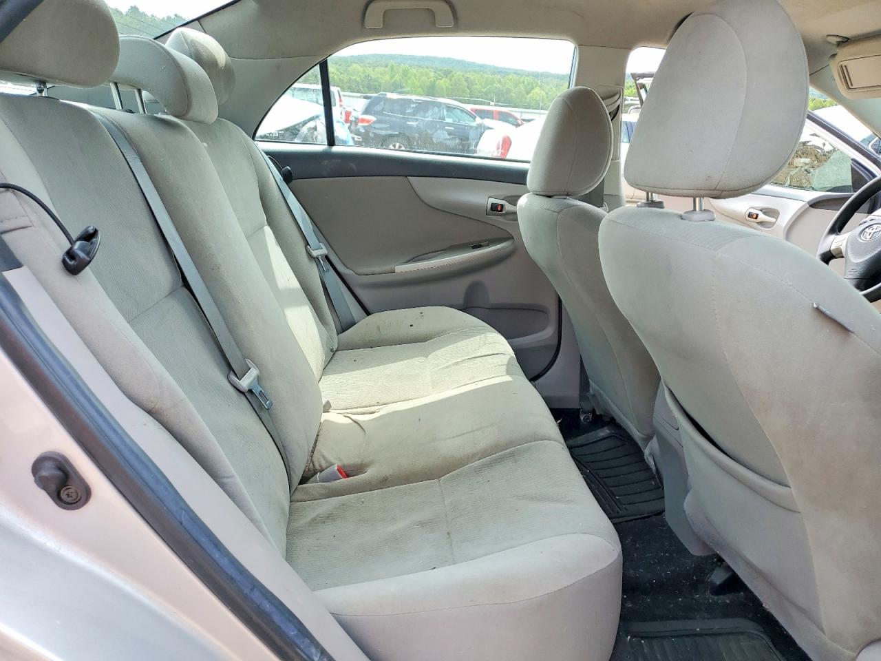 2013 Toyota Corolla Le Silver vin: 2T1BU4EE9DC085697