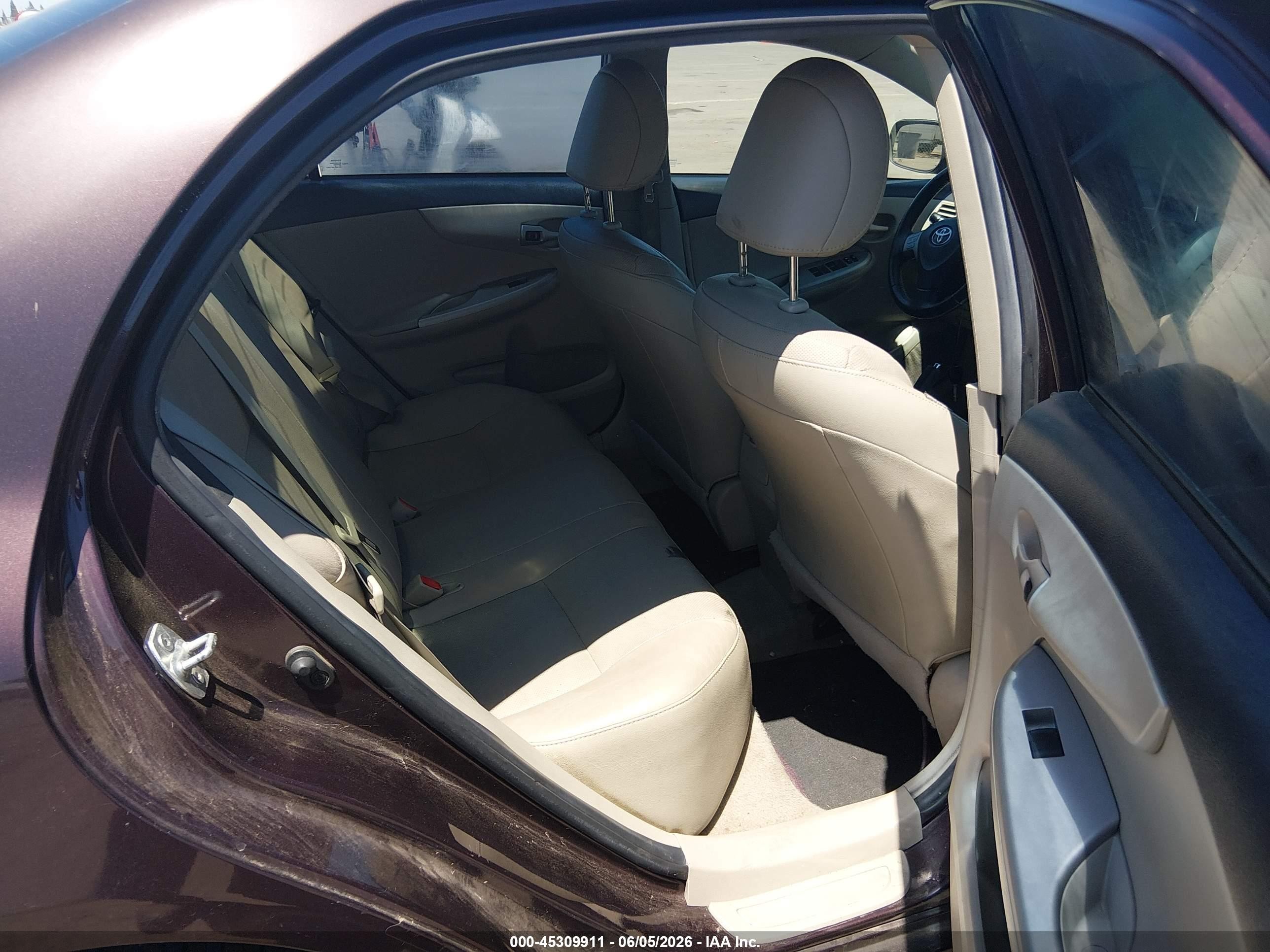 2013 Toyota Corolla Le Special Edition Maroon vin: 2T1BU4EE9DC086848